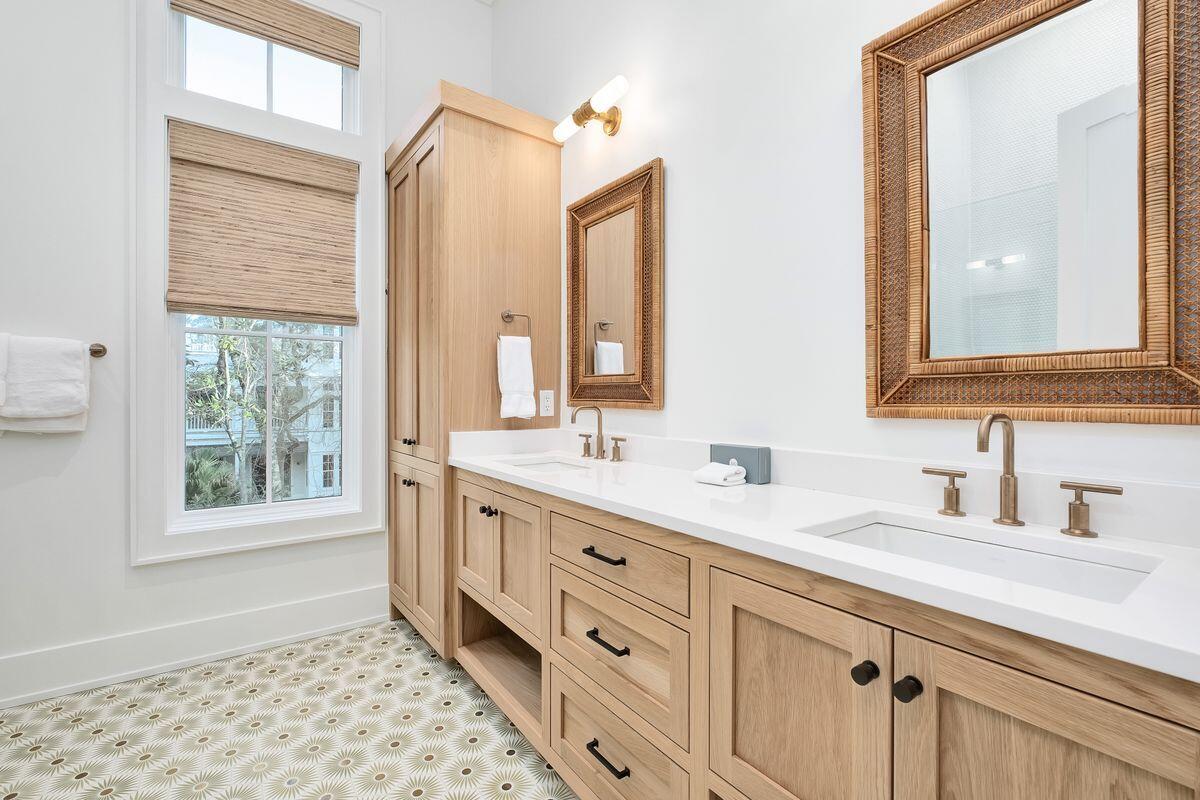 SEAGROVE 1ST ADDN - Residential