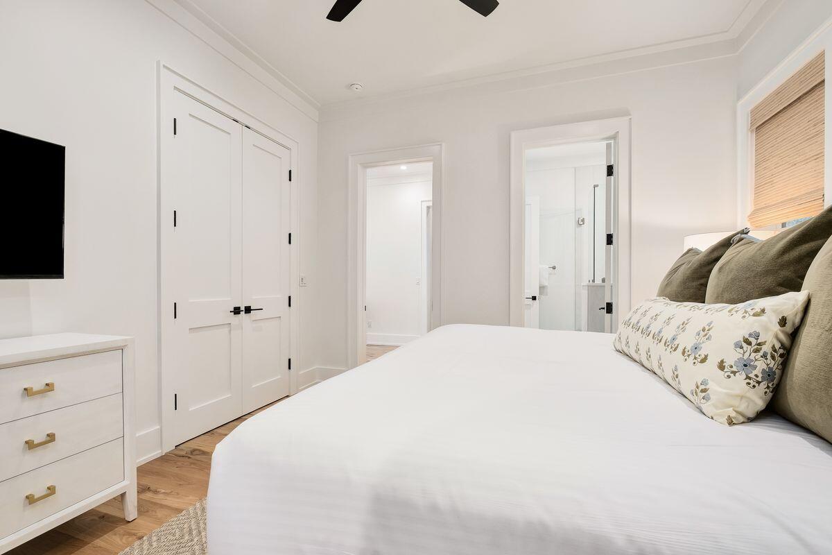 SEAGROVE 1ST ADDN - Residential