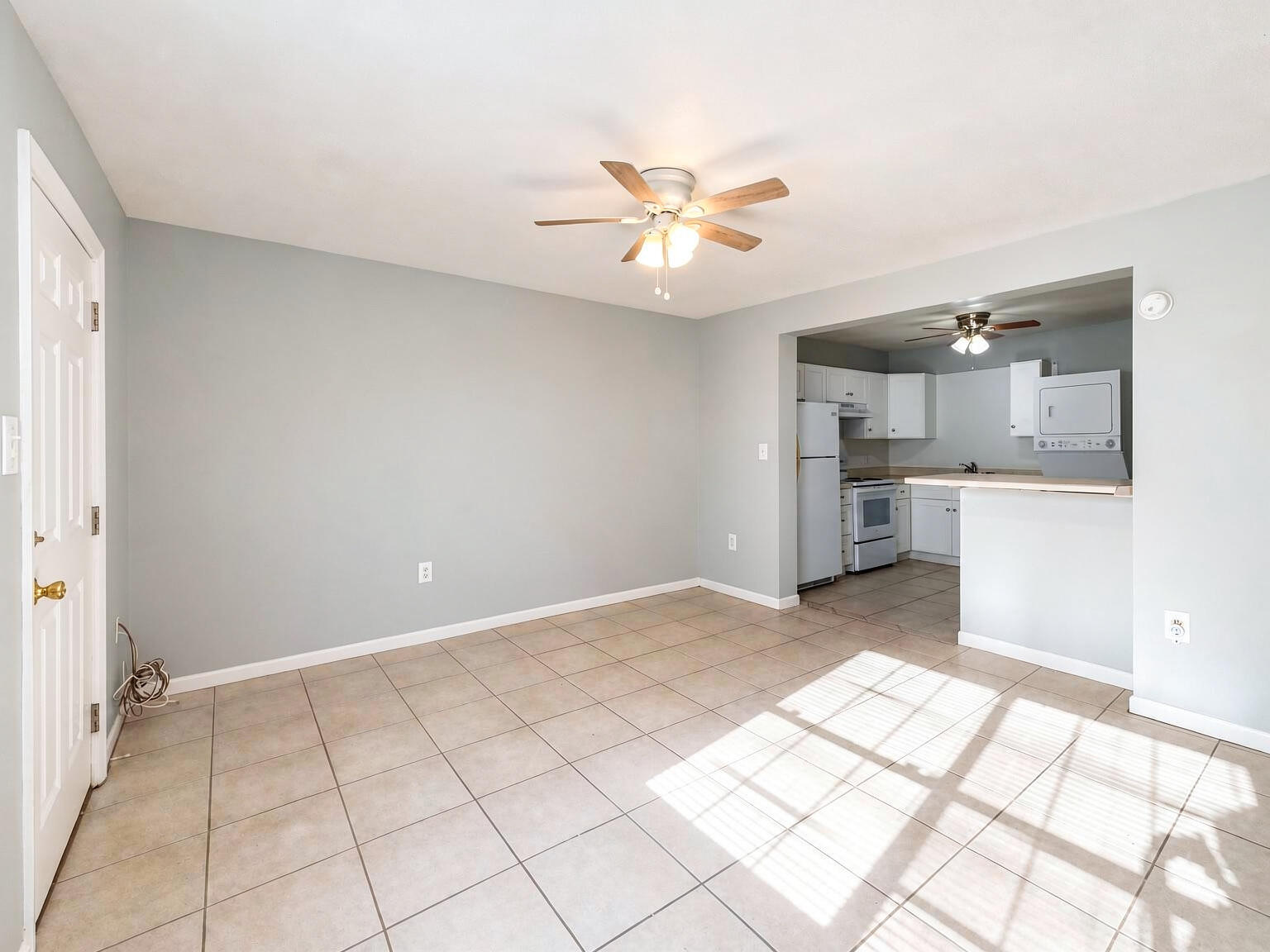 CINCO BAYOU - Residential Lease