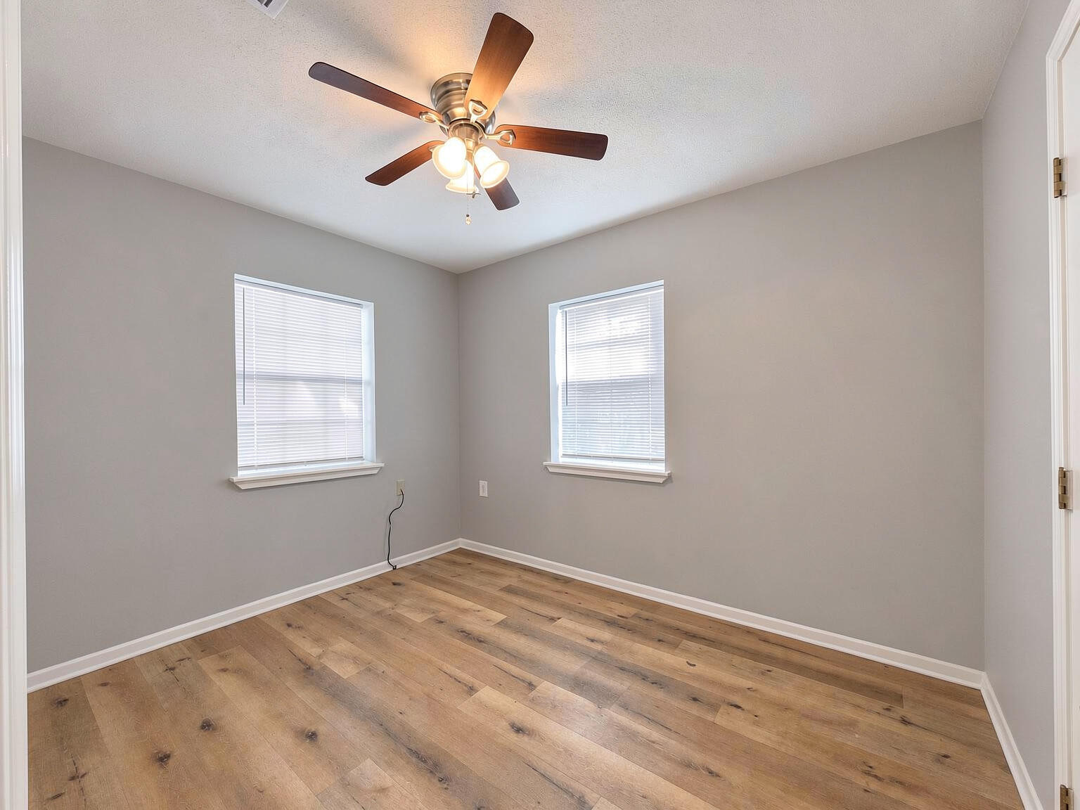 CINCO BAYOU - Residential Lease