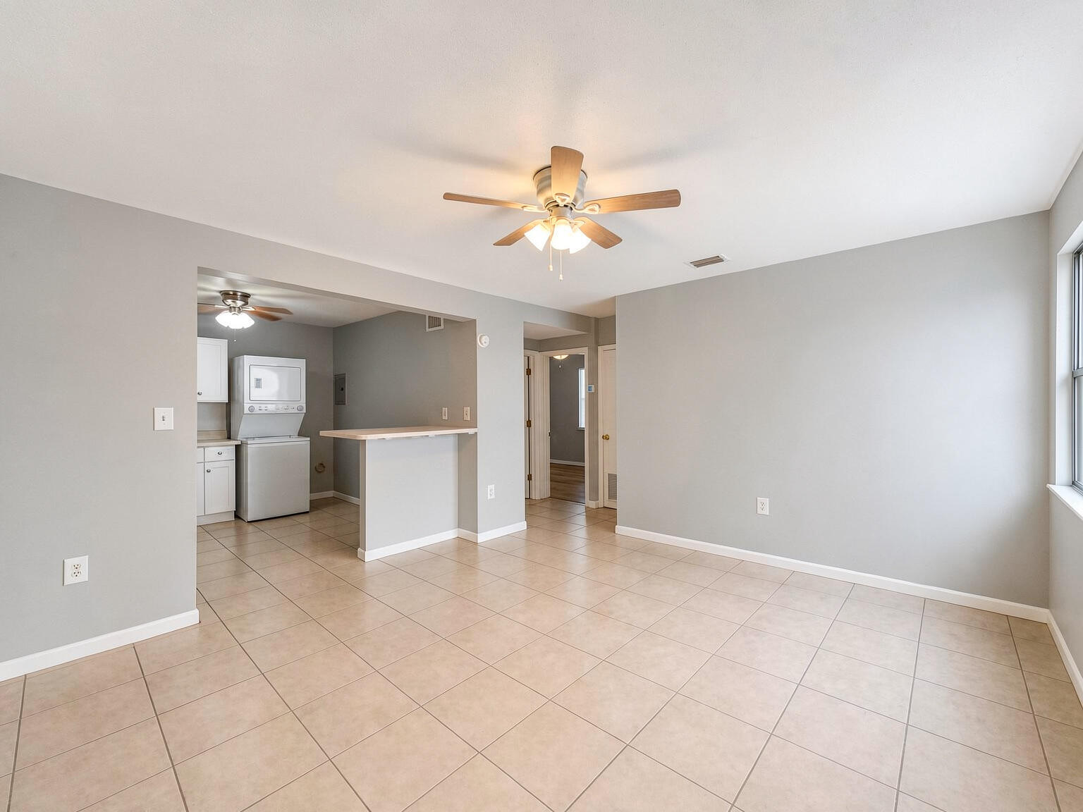 CINCO BAYOU - Residential Lease