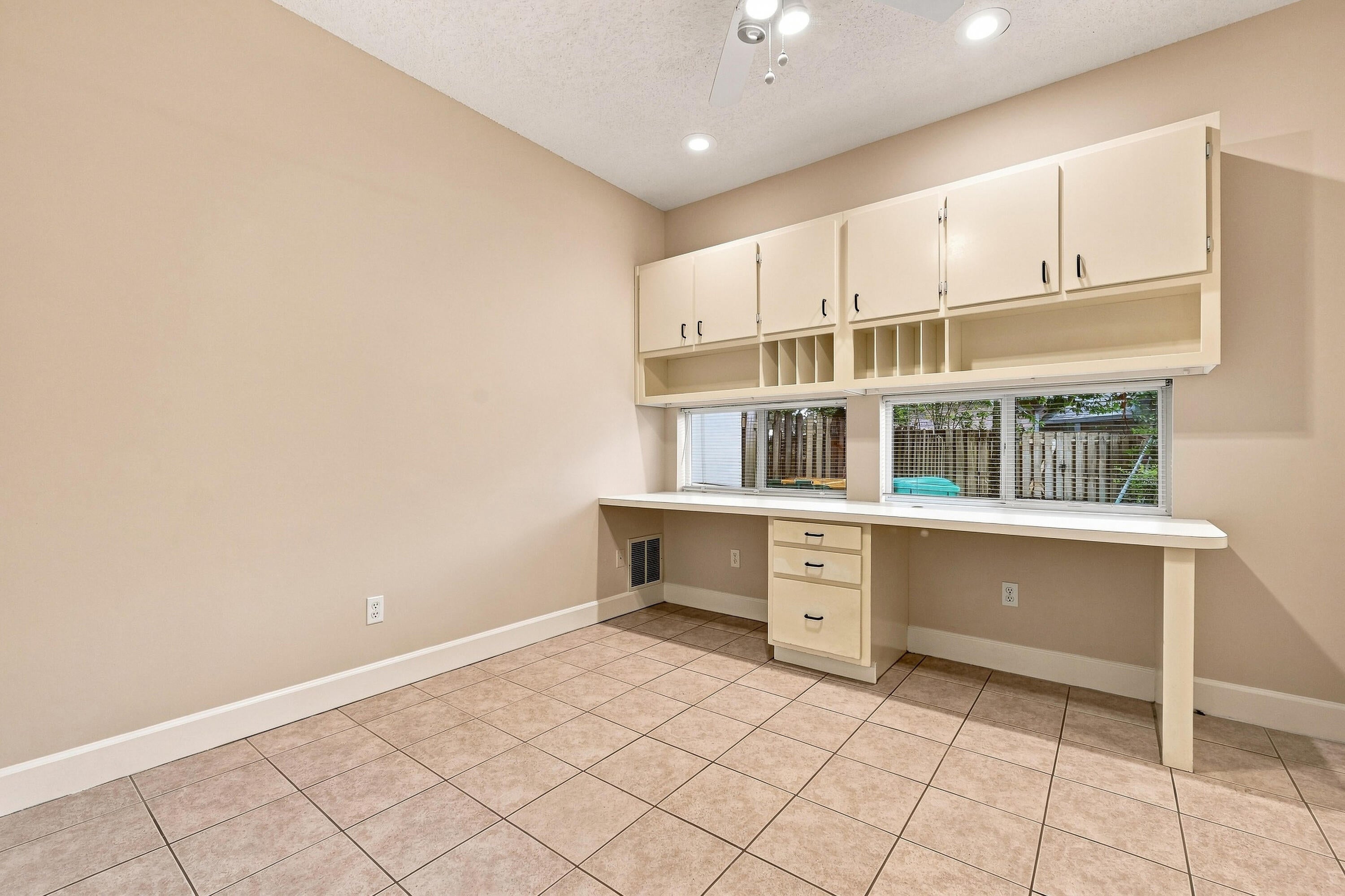 PARKWOOD ESTATES PH 2 BLUEWATER BAY - Residential Lease