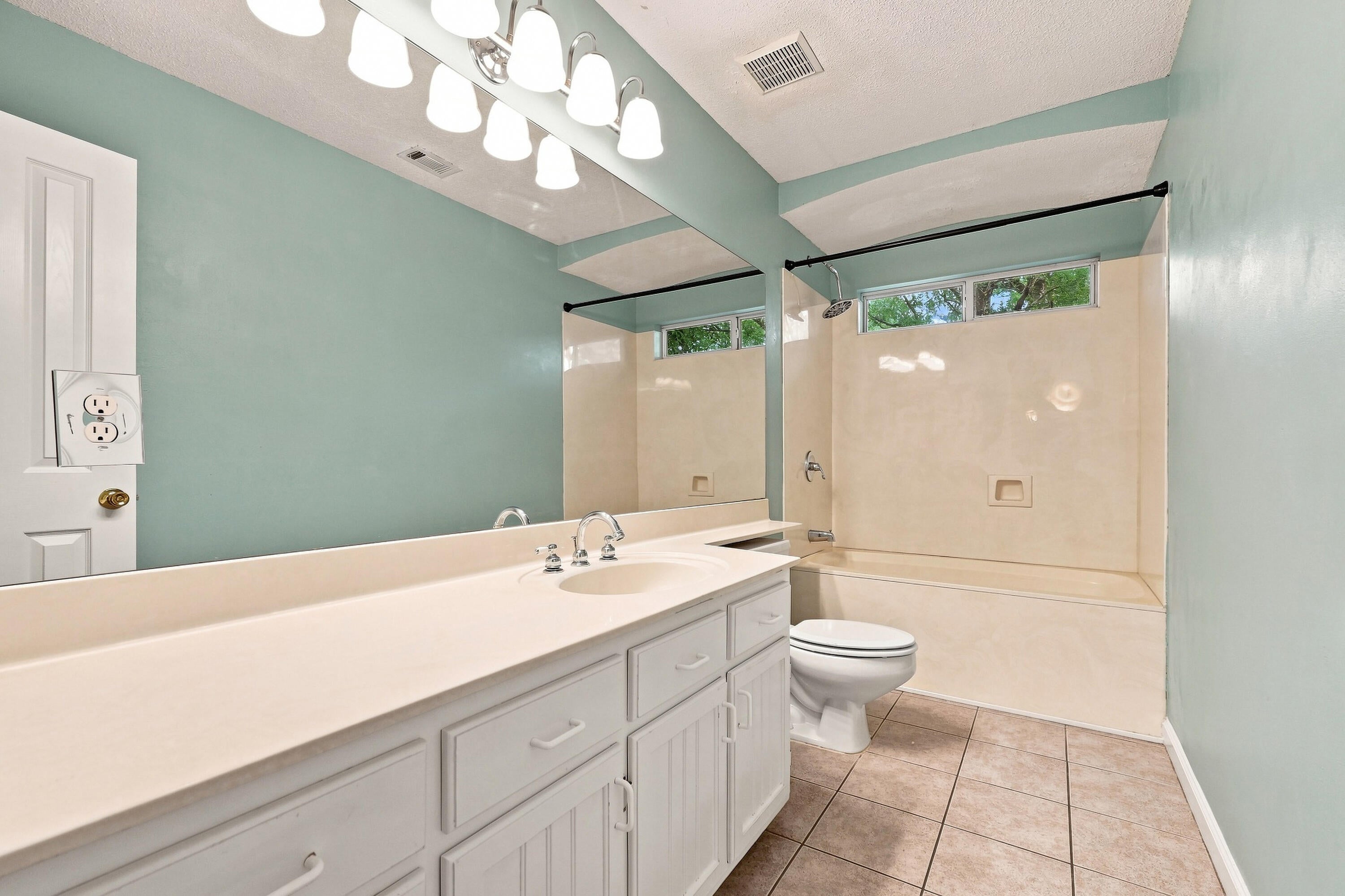 PARKWOOD ESTATES PH 2 BLUEWATER BAY - Residential Lease