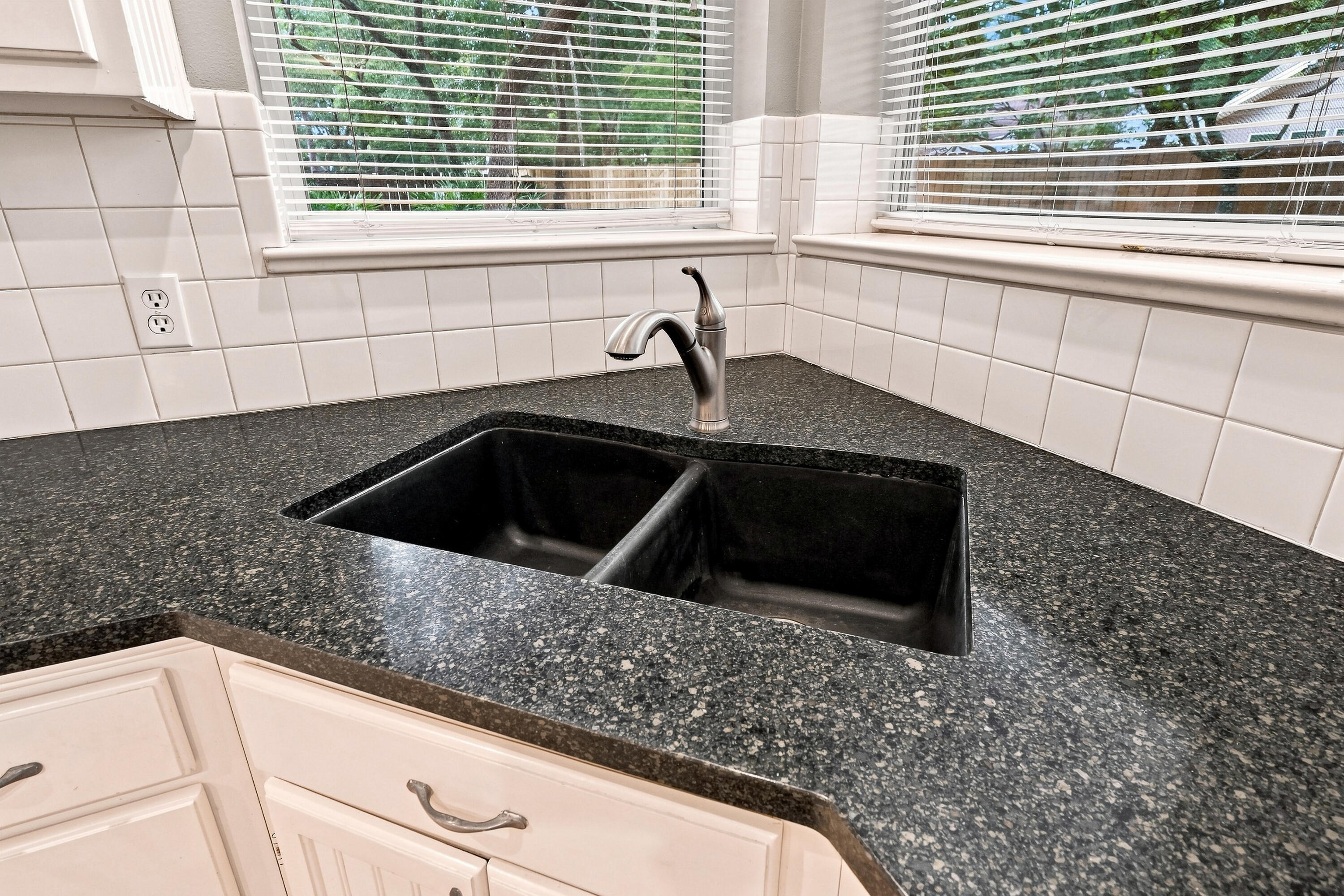 PARKWOOD ESTATES PH 2 BLUEWATER BAY - Residential Lease