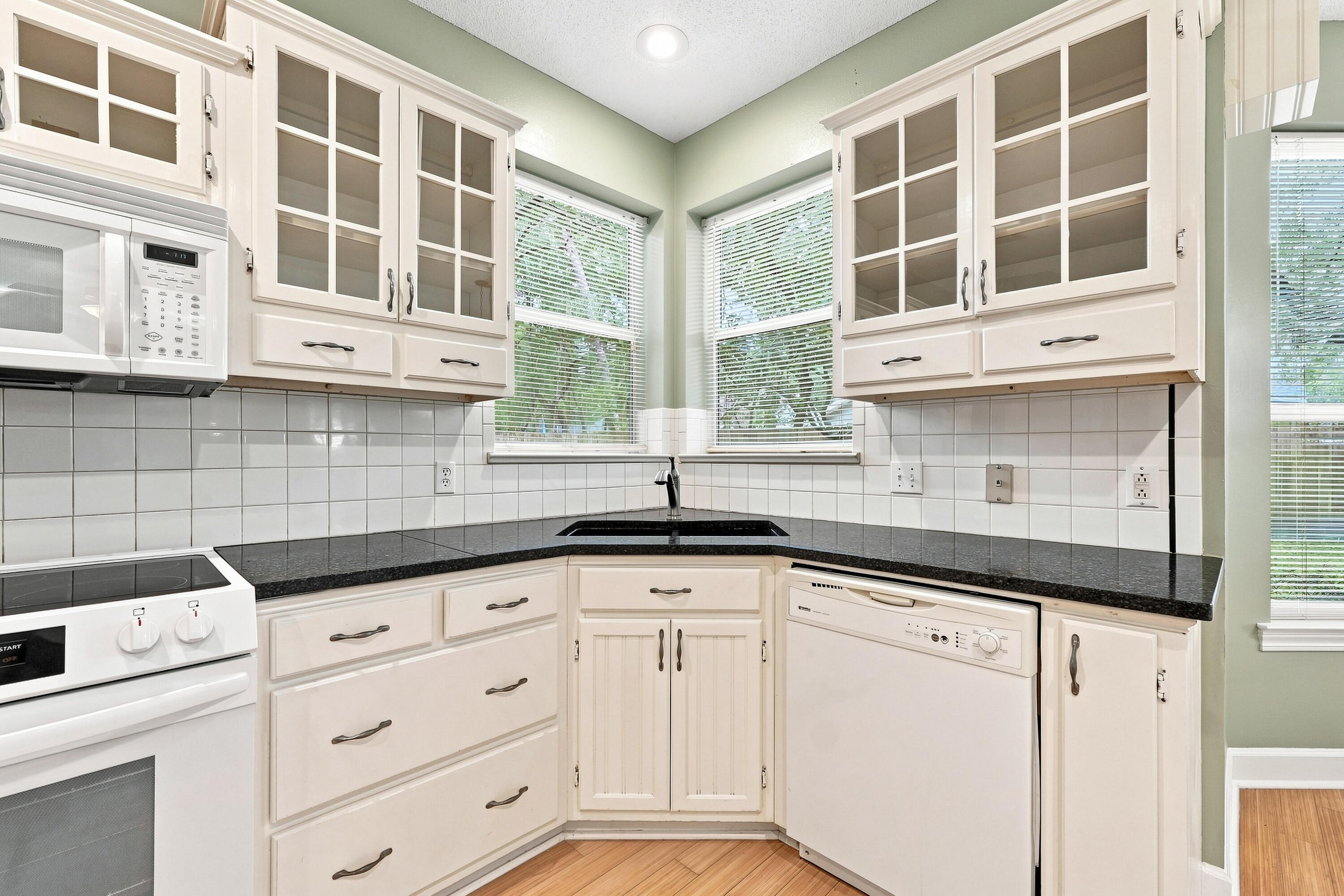 PARKWOOD ESTATES PH 2 BLUEWATER BAY - Residential Lease