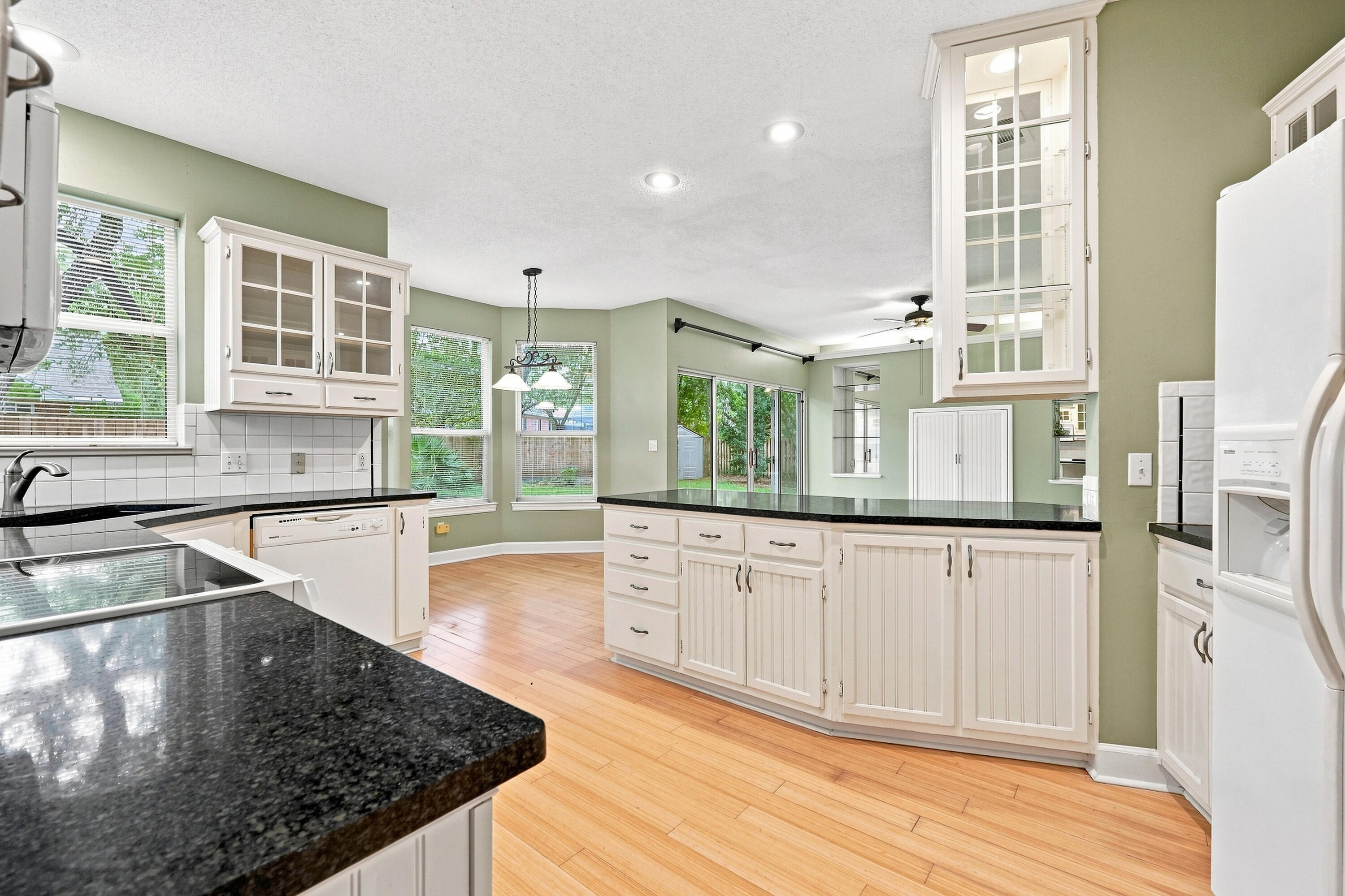 PARKWOOD ESTATES PH 2 BLUEWATER BAY - Residential Lease