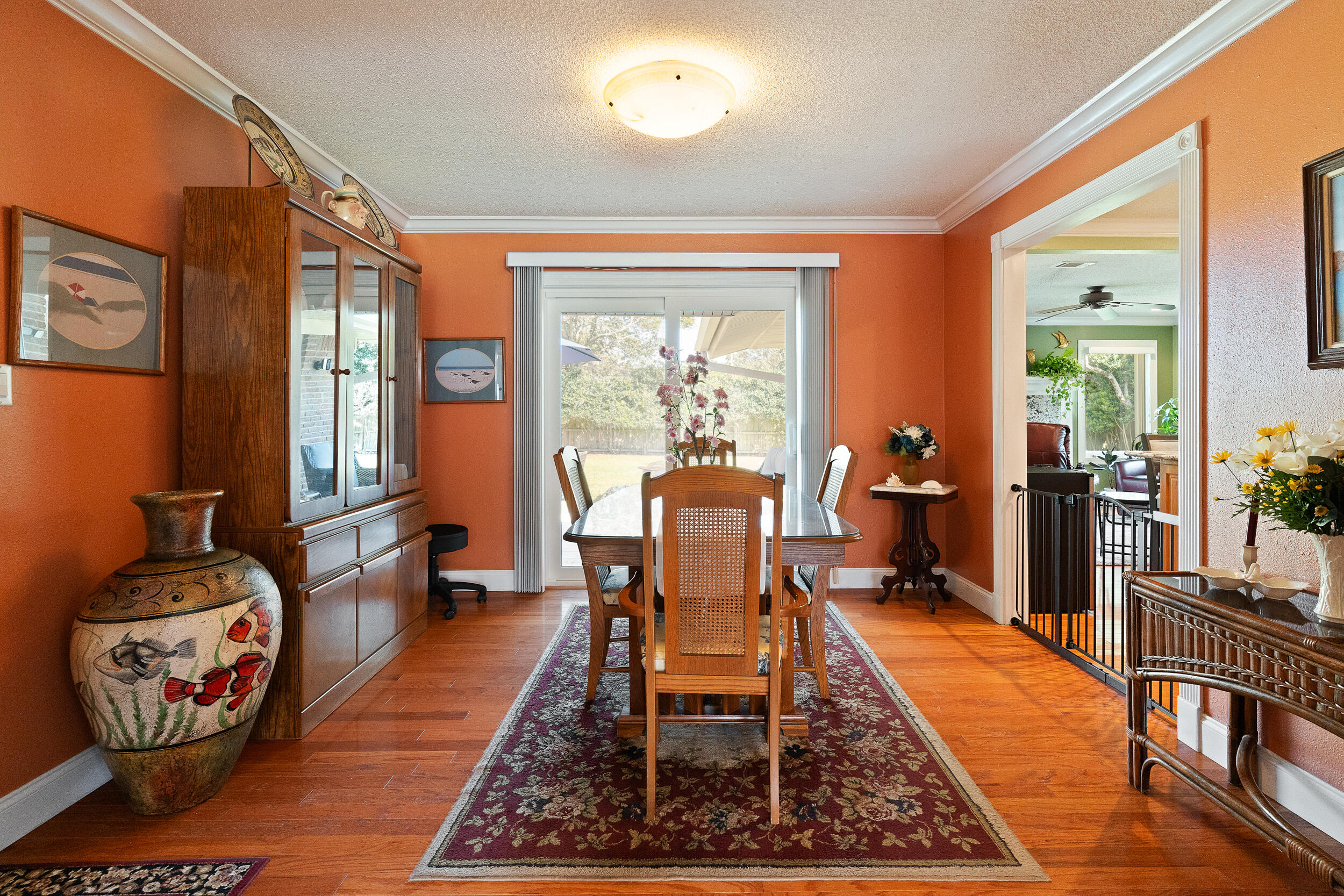 COUNTRY CLUB EST 1ST - Residential