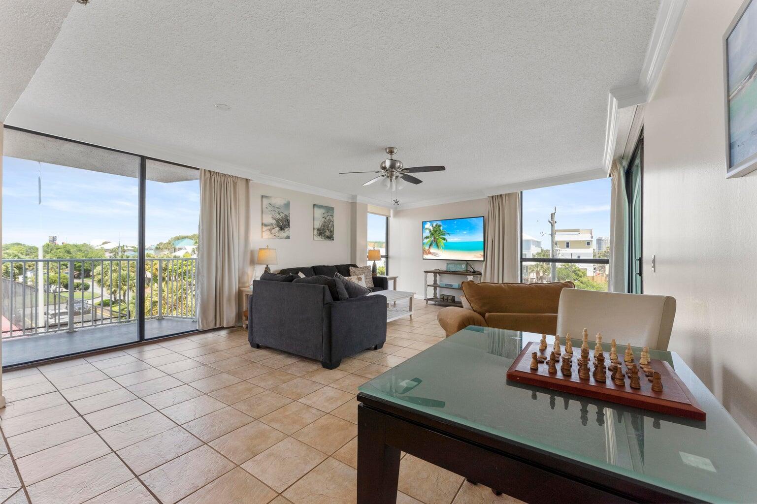 MAINSAIL CONDO PH 3 - Residential