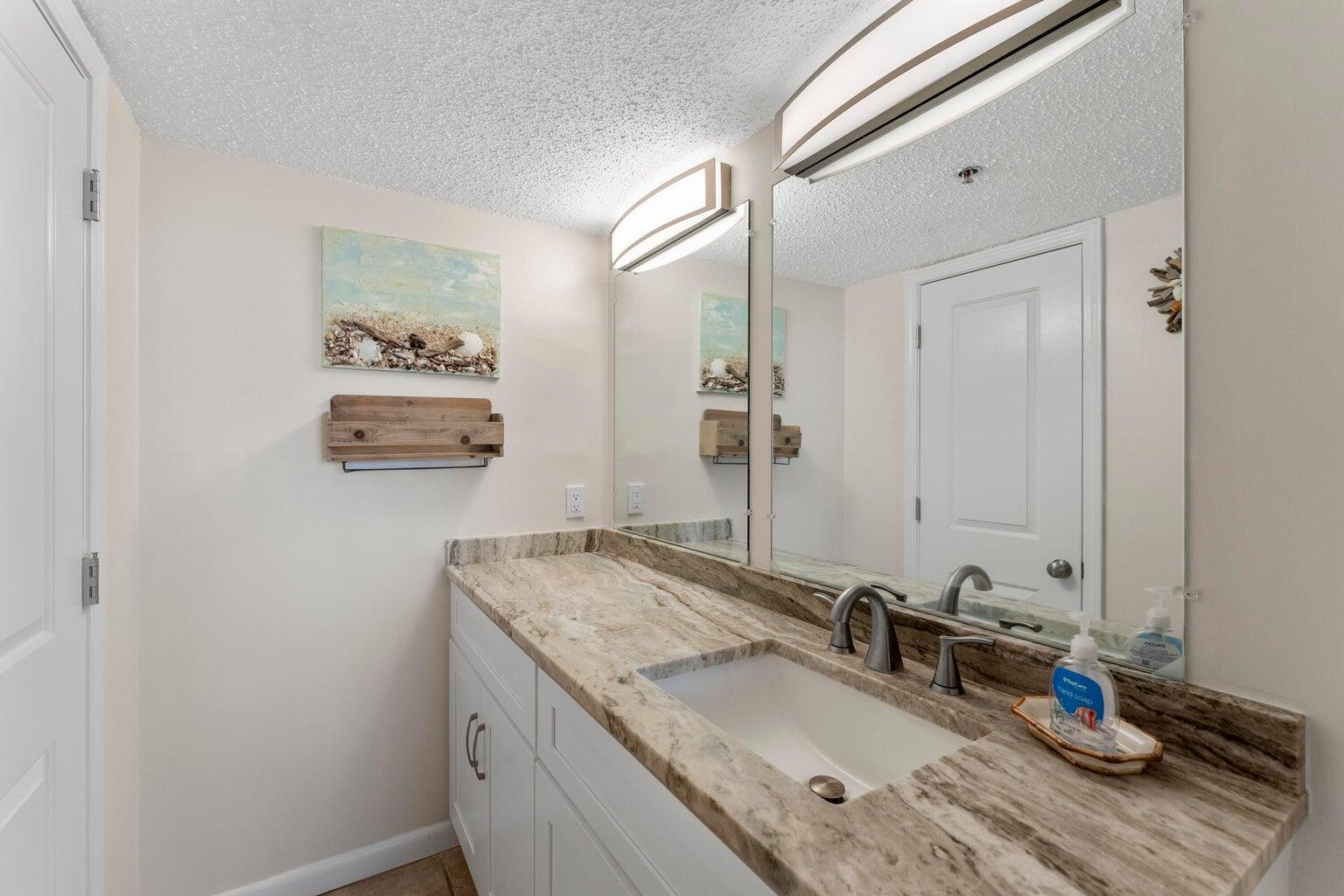 MAINSAIL CONDO PH 3 - Residential