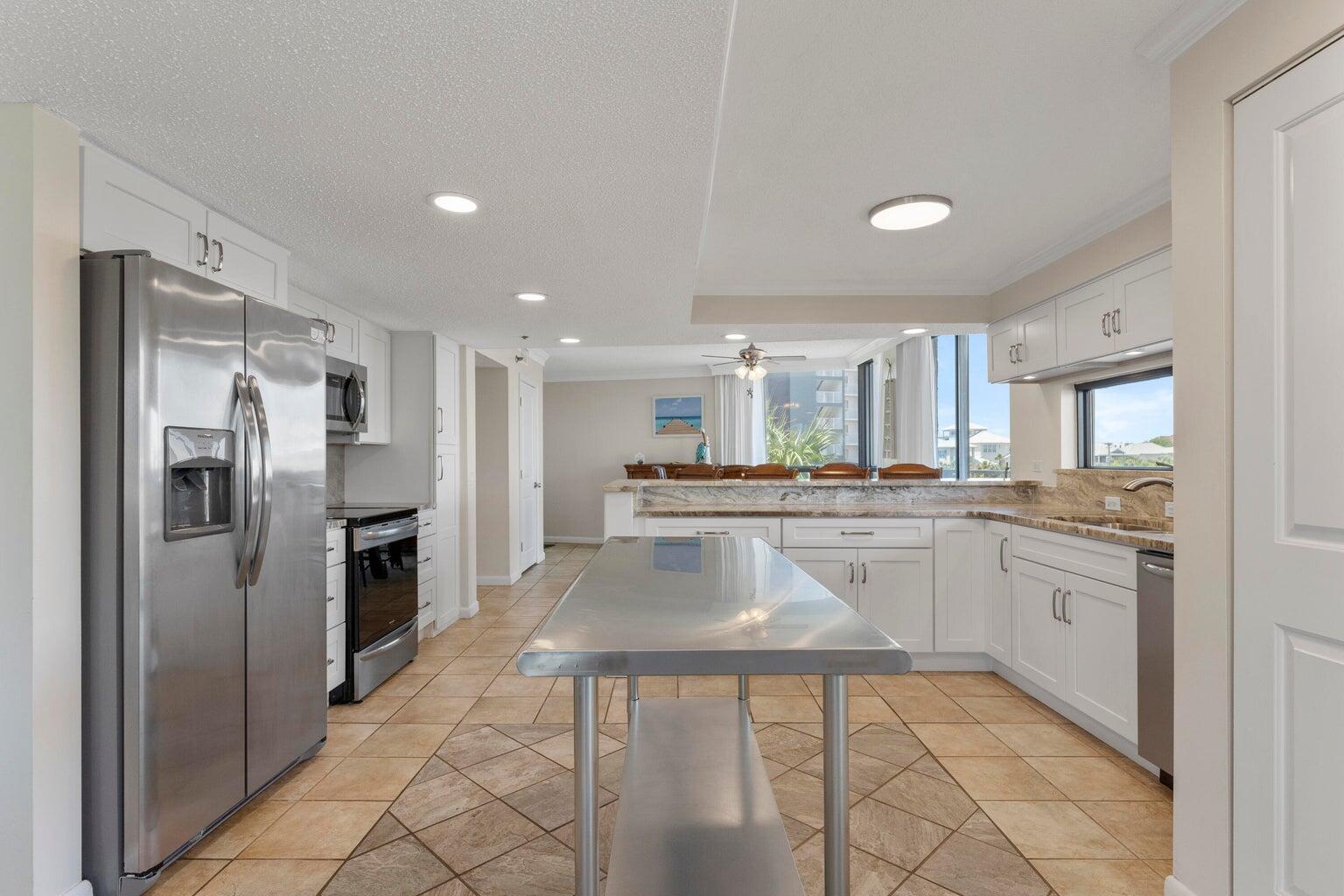 MAINSAIL CONDO PH 3 - Residential