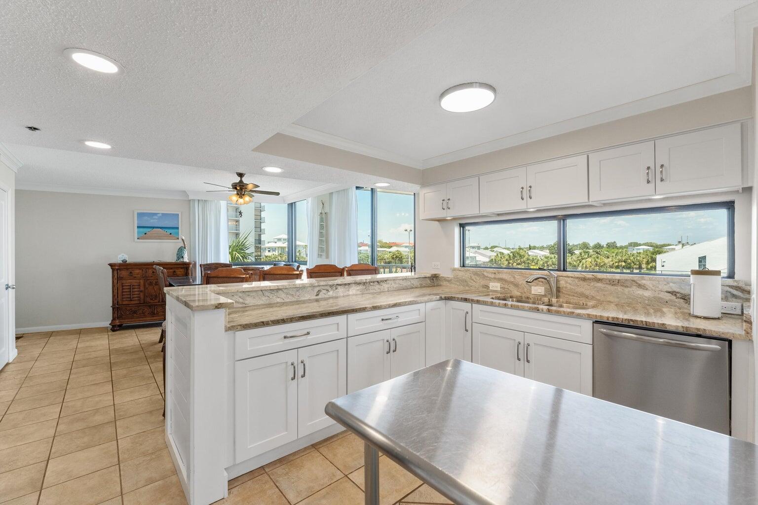 MAINSAIL CONDO PH 3 - Residential