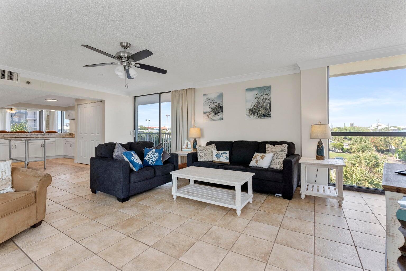 MAINSAIL CONDO PH 3 - Residential