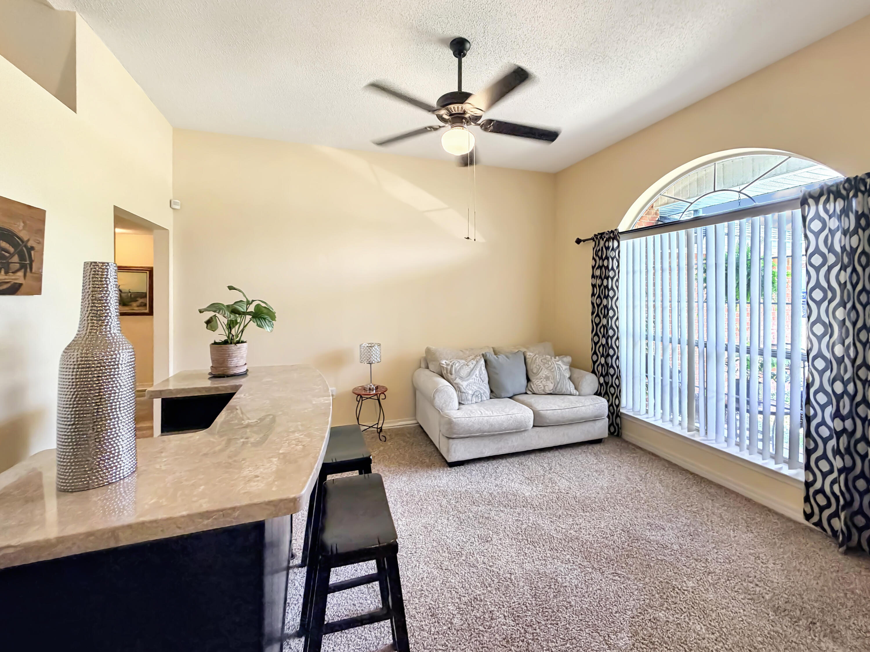 IRON GATE S/D PH I LOT 11 BLK A - Residential