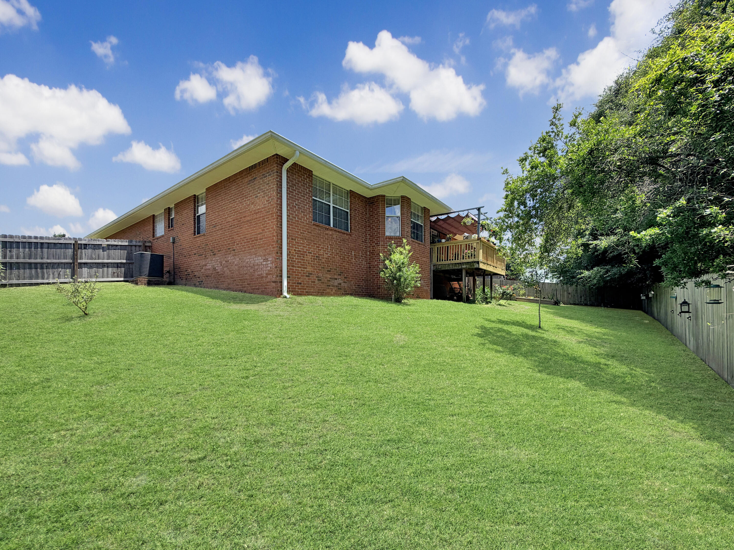 IRON GATE S/D PH I LOT 11 BLK A - Residential