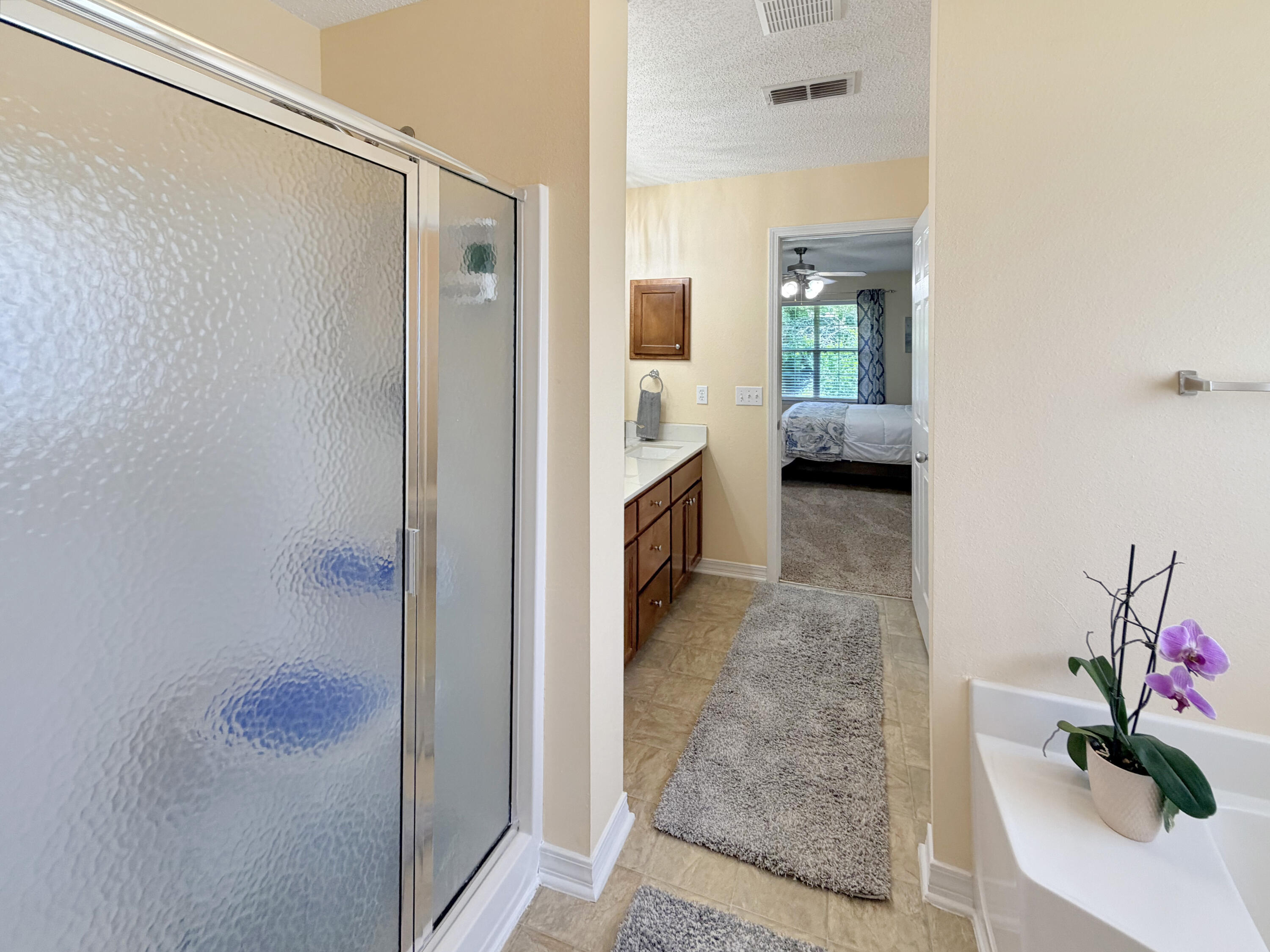 IRON GATE S/D PH I LOT 11 BLK A - Residential