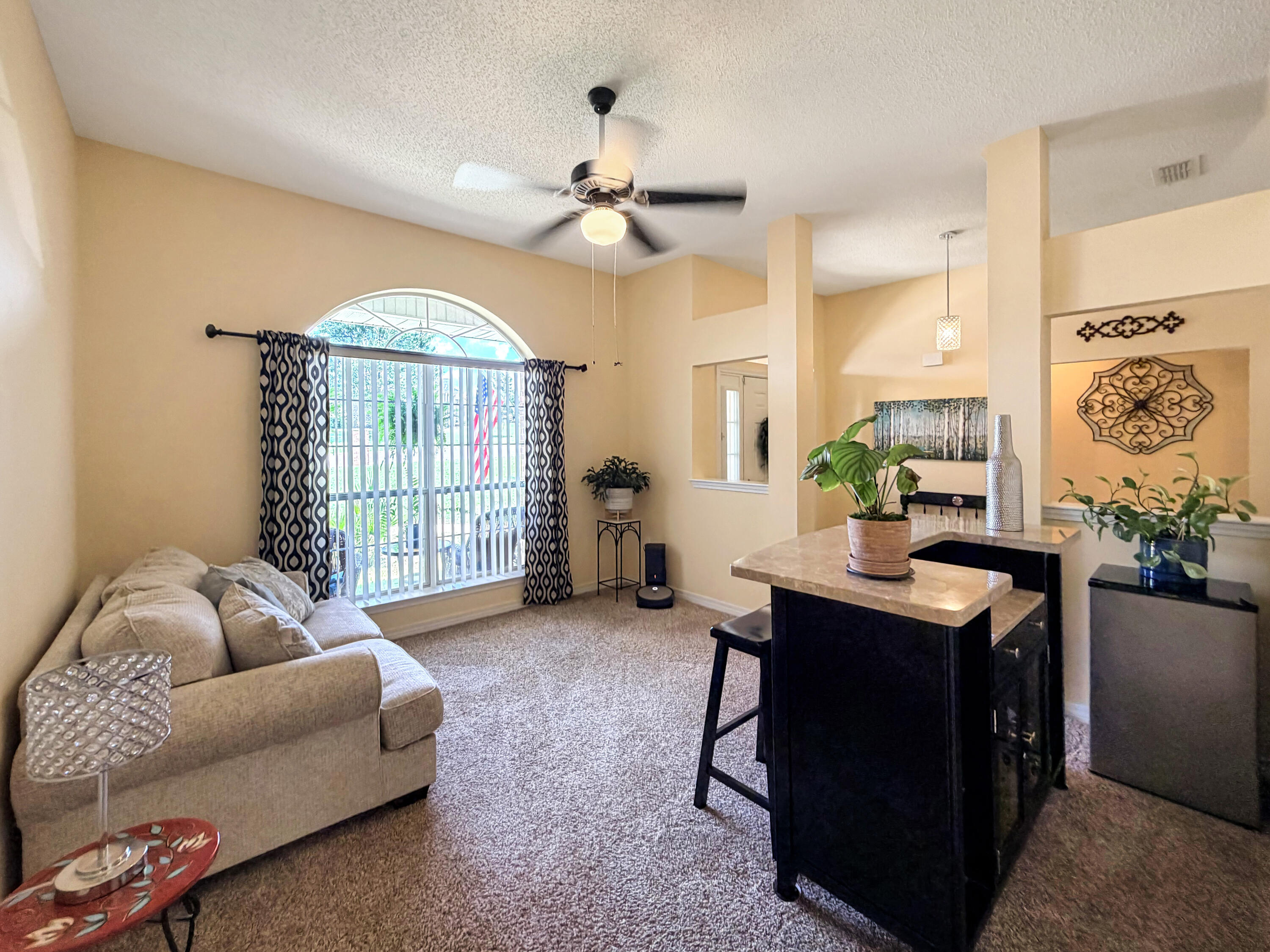 IRON GATE S/D PH I LOT 11 BLK A - Residential