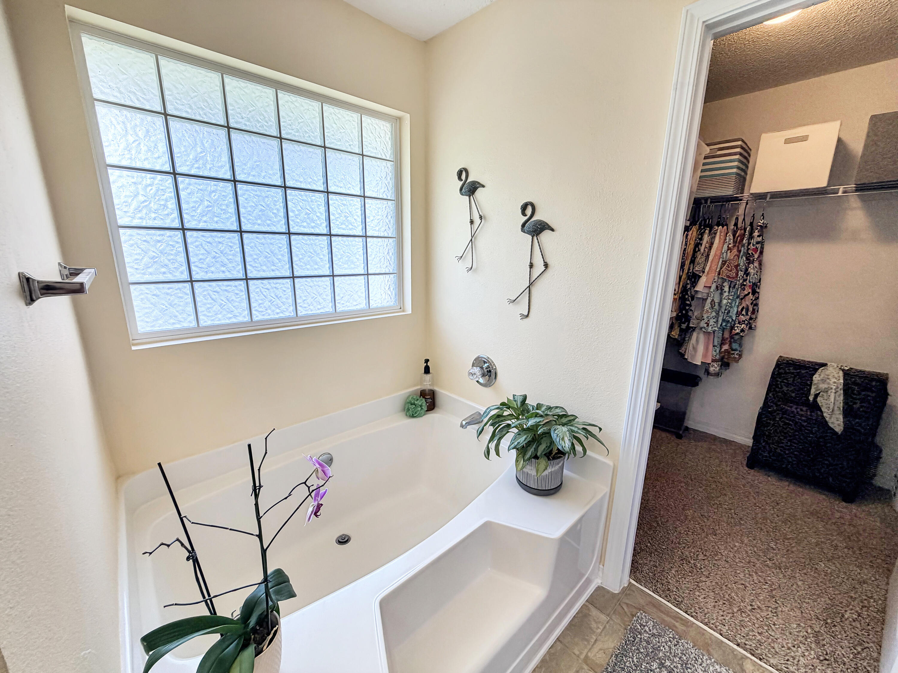 IRON GATE S/D PH I LOT 11 BLK A - Residential