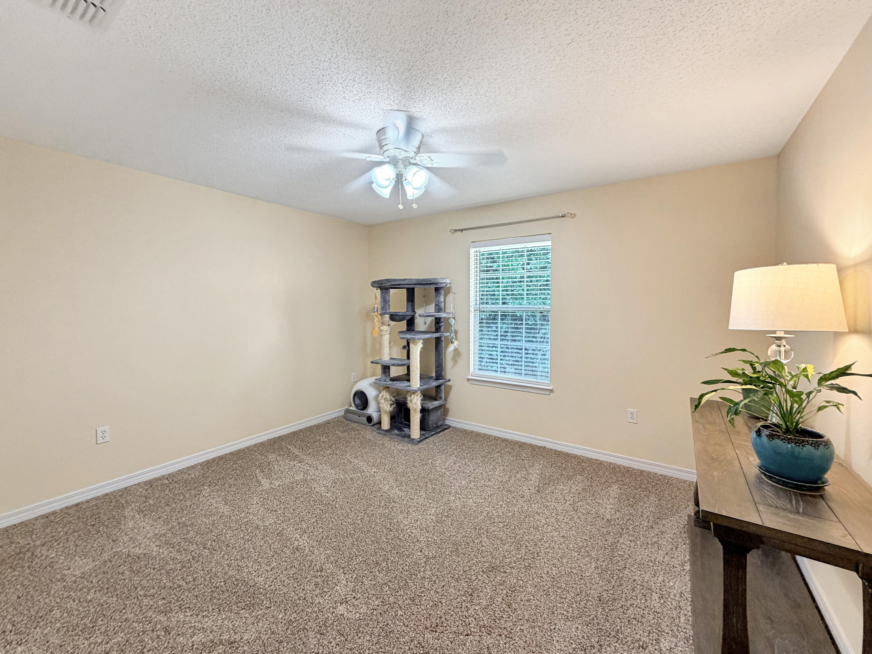 IRON GATE S/D PH I LOT 11 BLK A - Residential