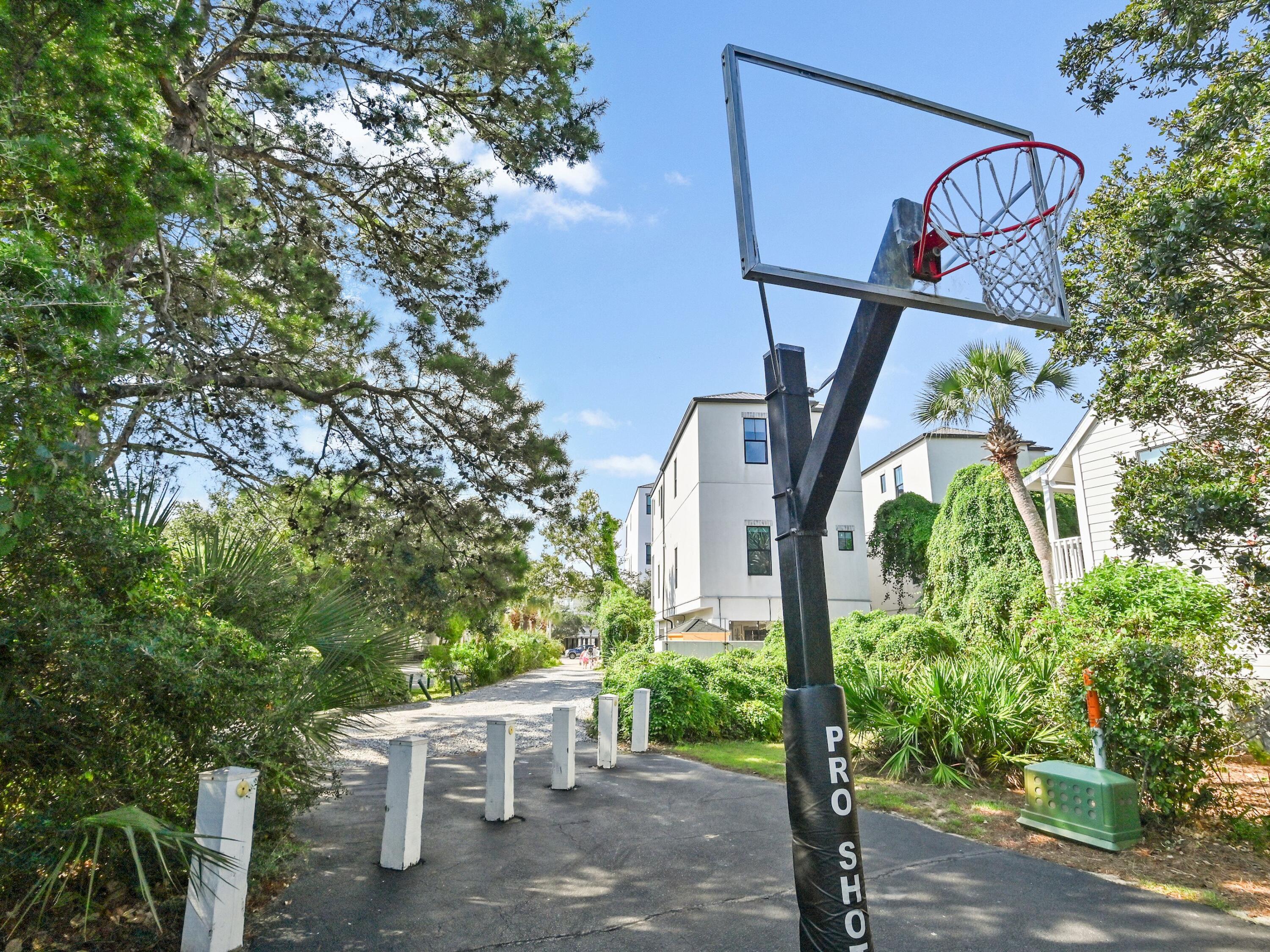 CASSINE VILLAGE - Residential
