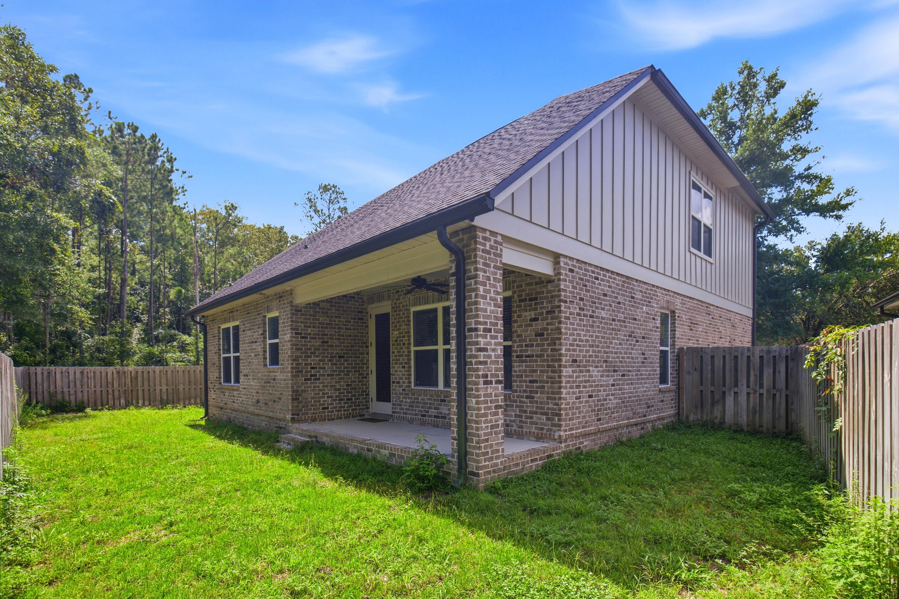 LAUREL OAKS S/D - Residential