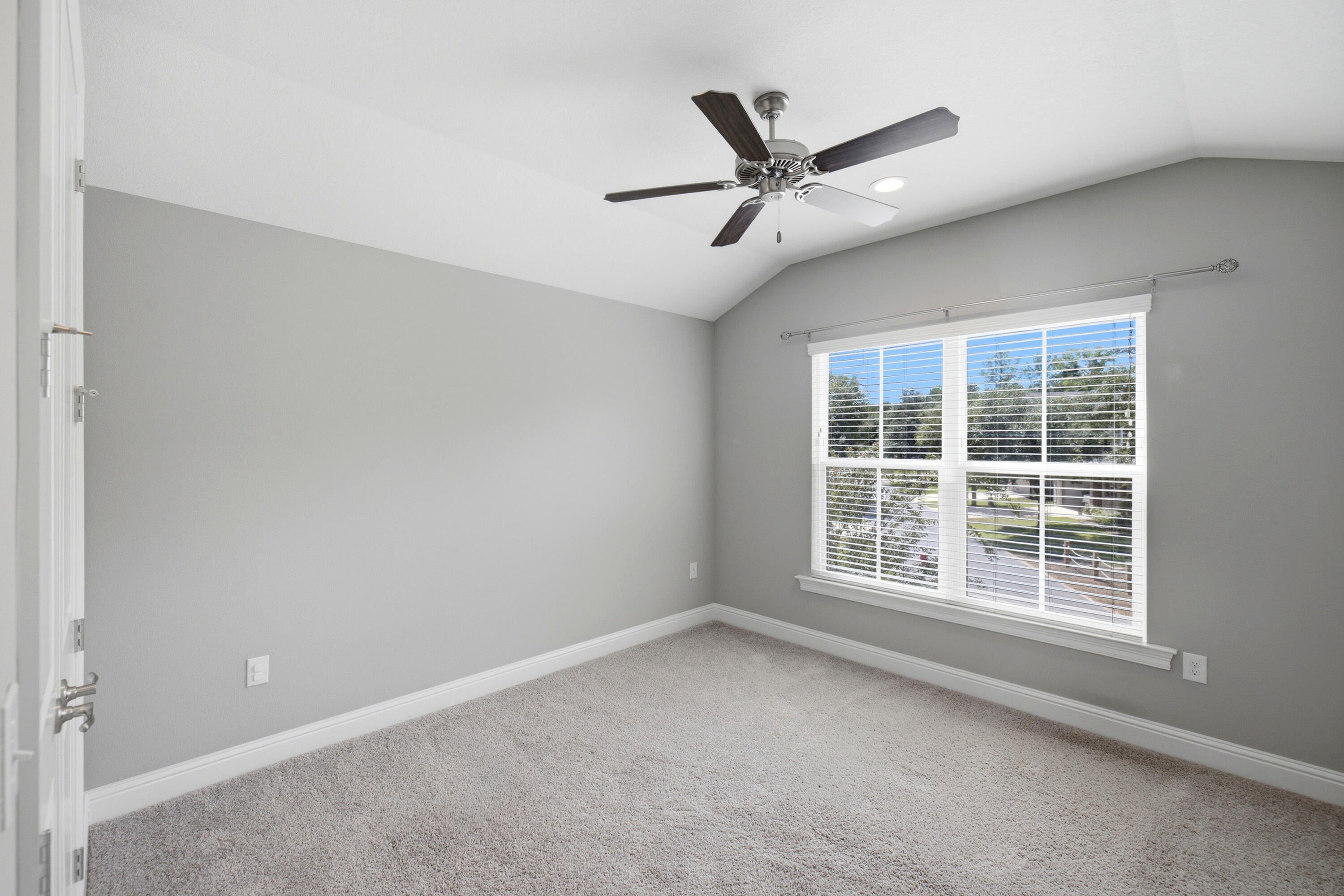 LAUREL OAKS S/D - Residential