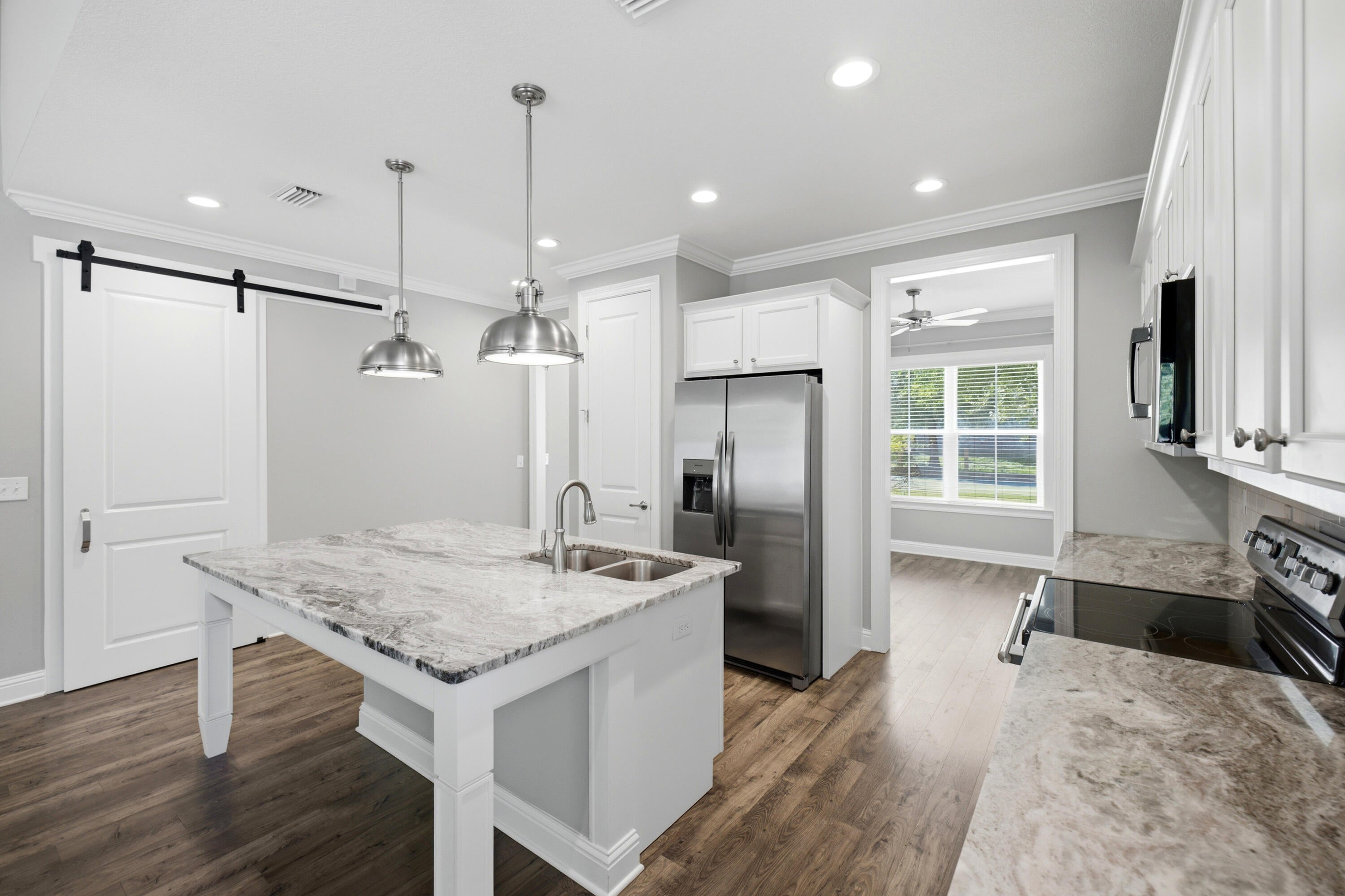 LAUREL OAKS S/D - Residential