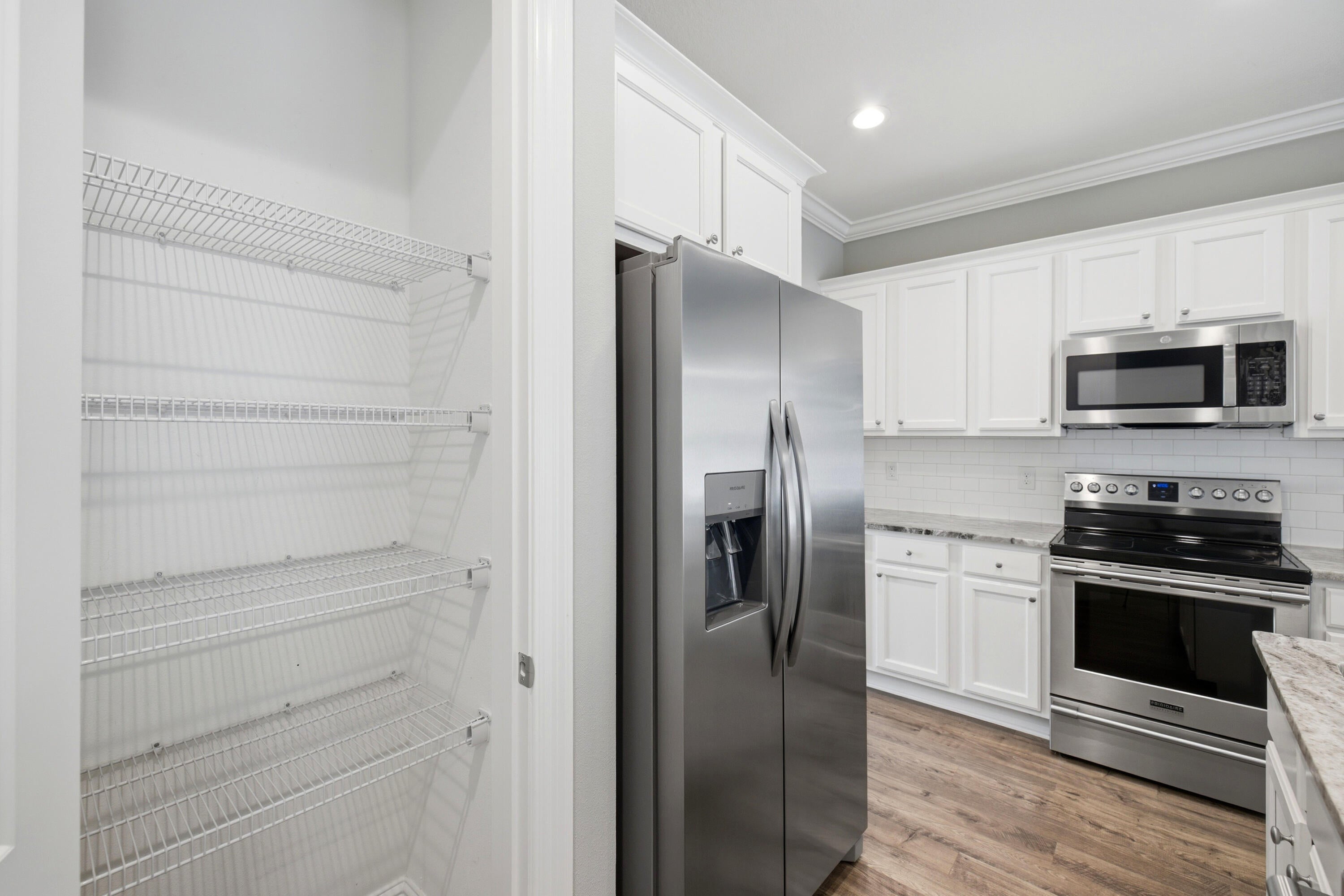 LAUREL OAKS S/D - Residential
