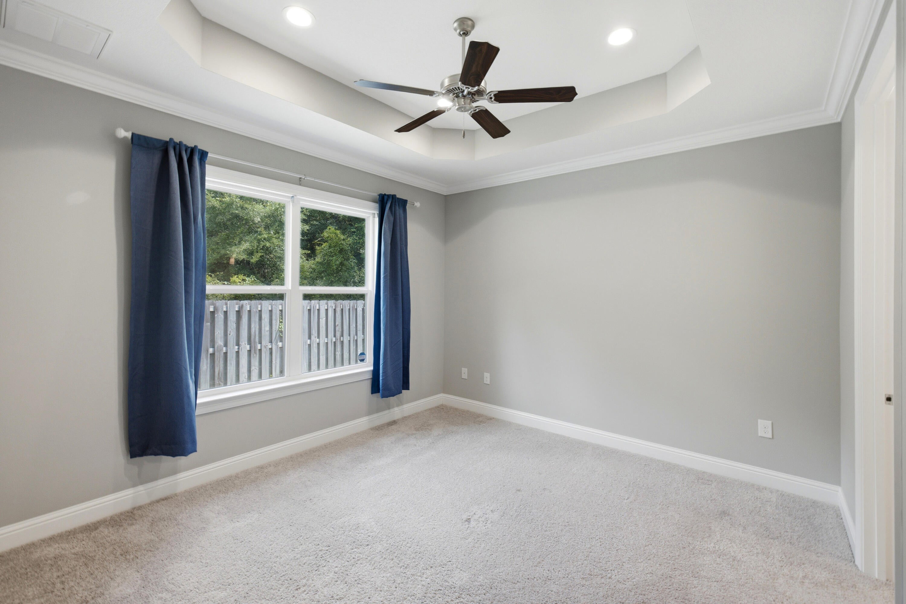 LAUREL OAKS S/D - Residential