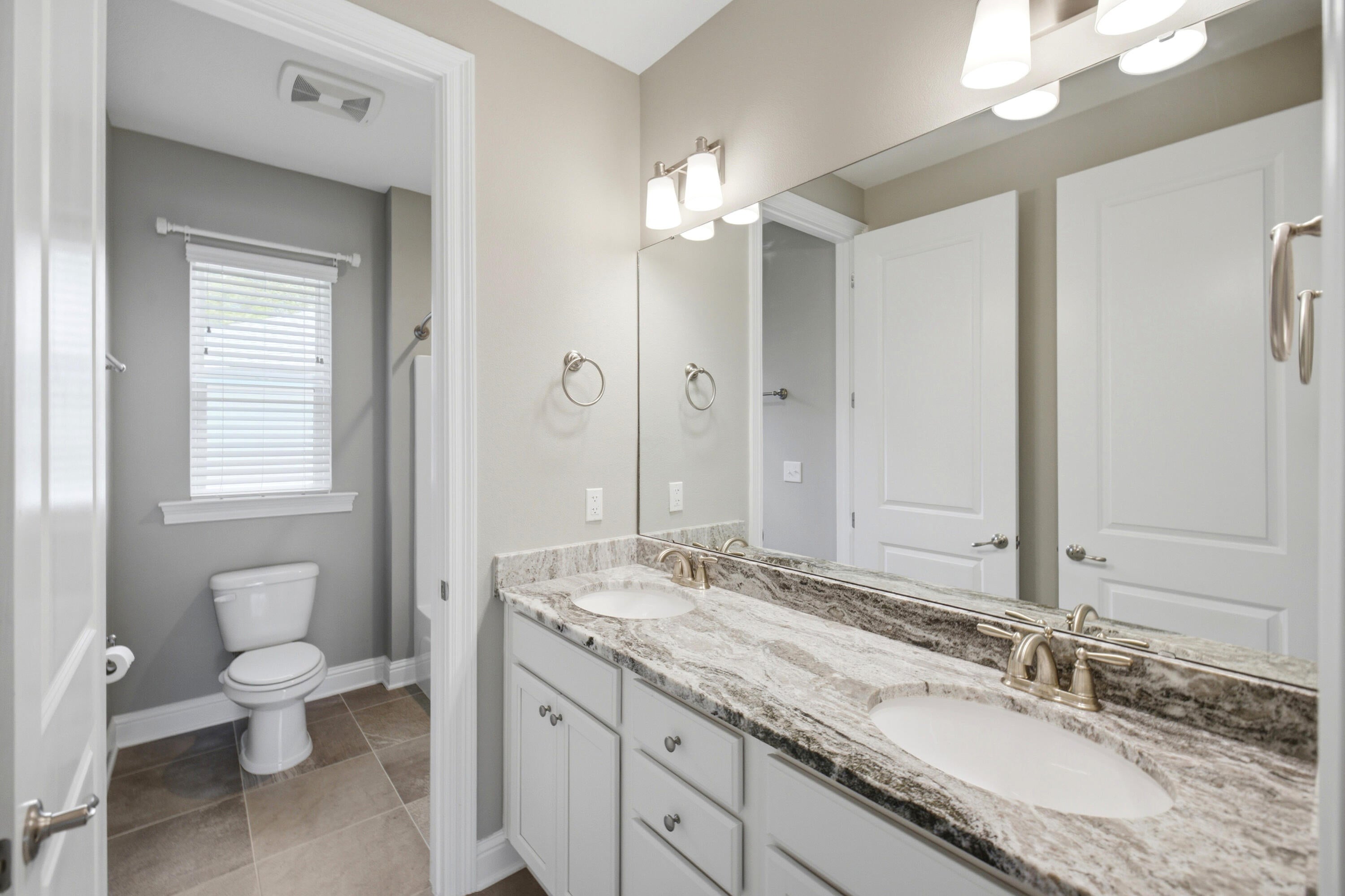 LAUREL OAKS S/D - Residential