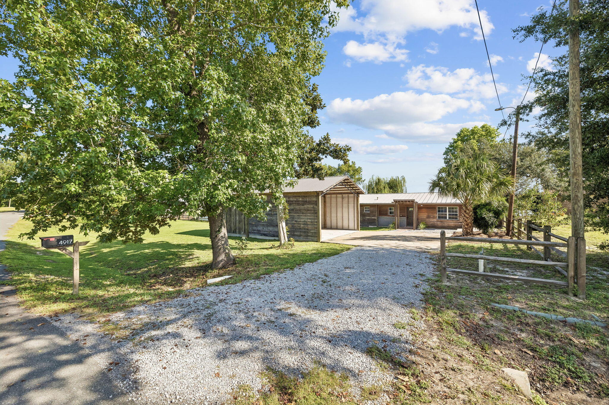 NO RECORDED SUBDIVISION - Residential