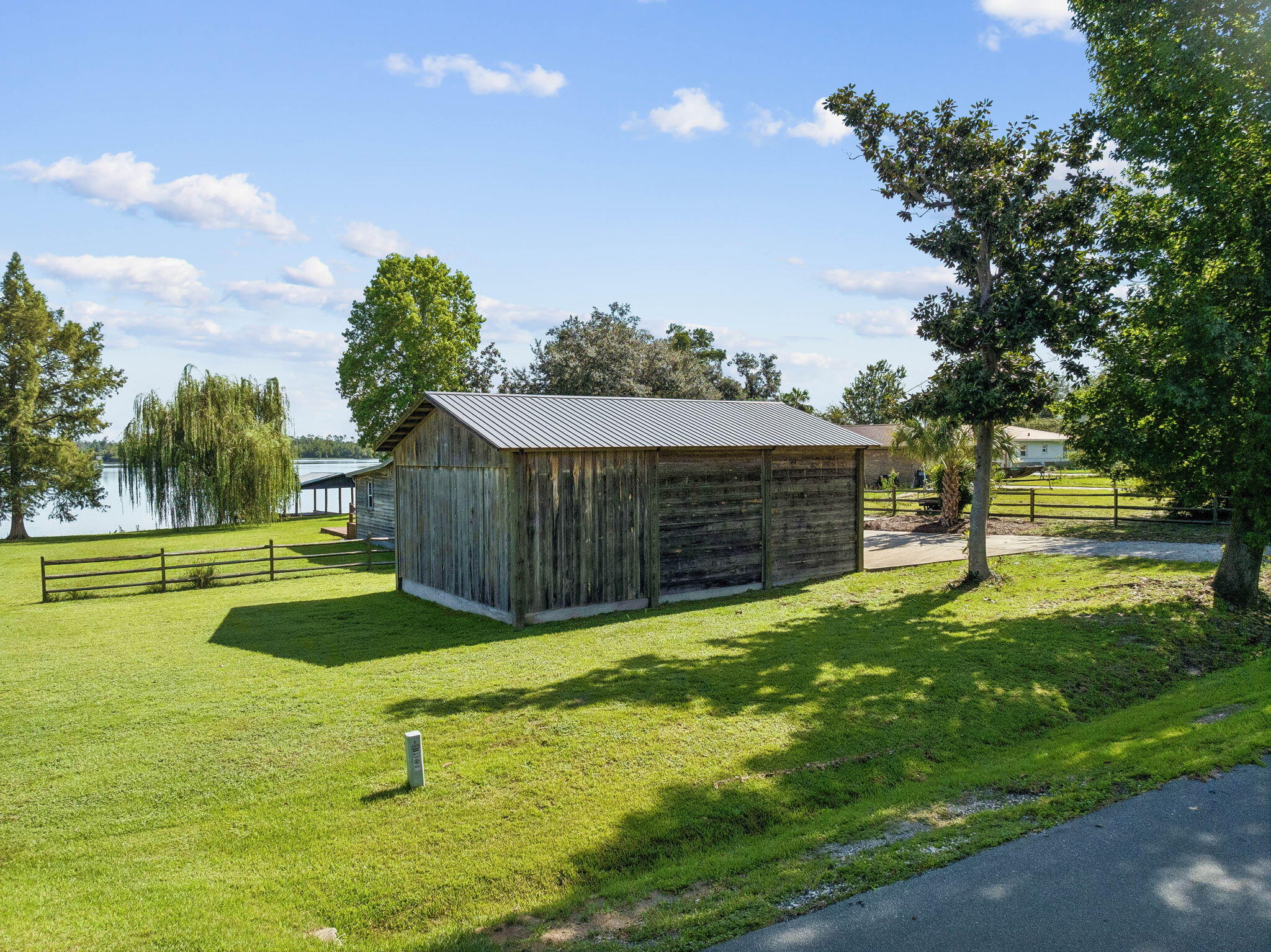 NO RECORDED SUBDIVISION - Residential