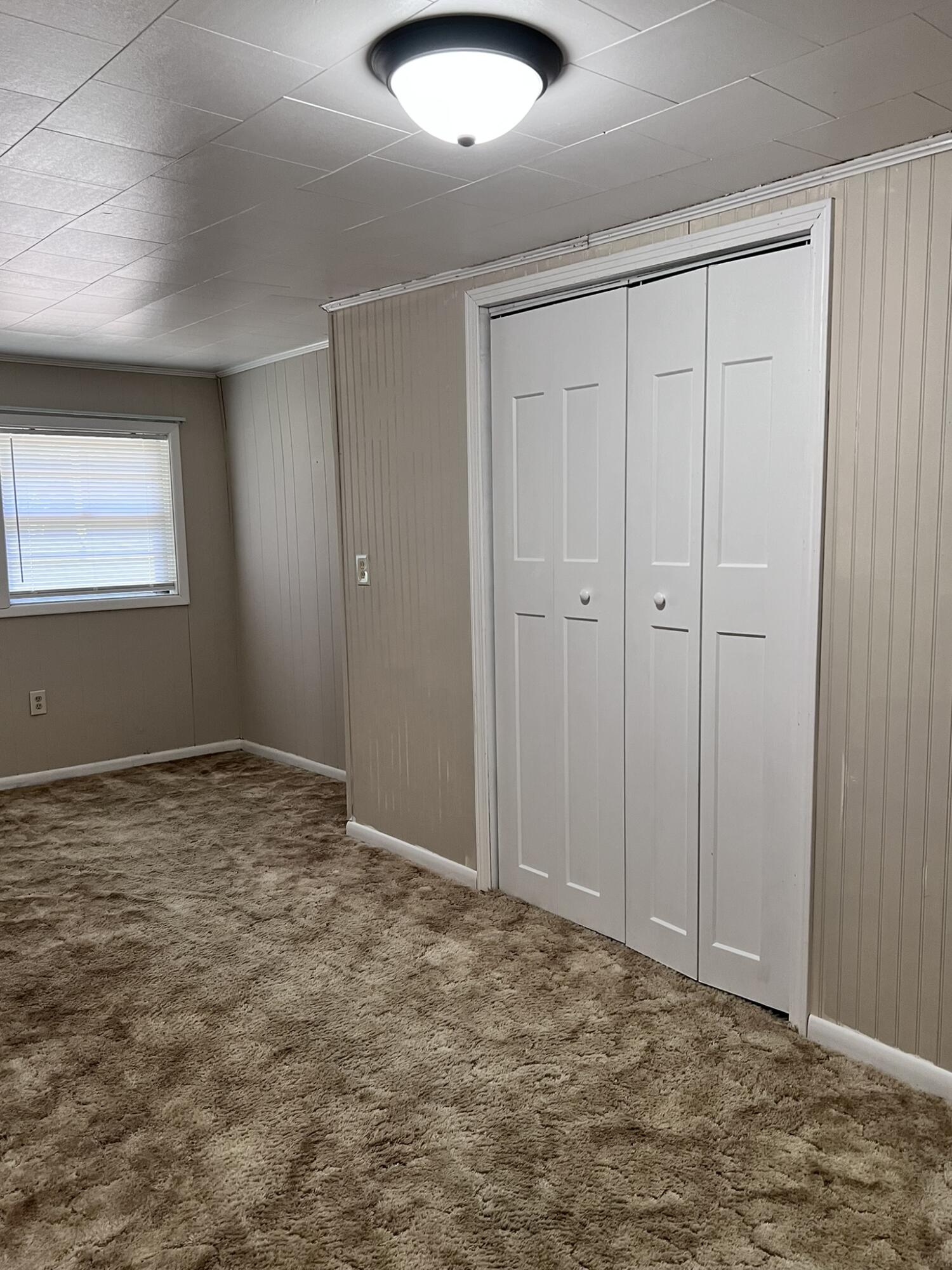 METES & BOUNDS - Residential Lease