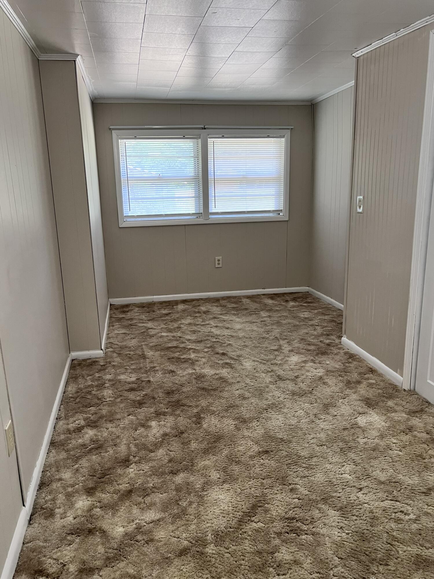 METES & BOUNDS - Residential Lease