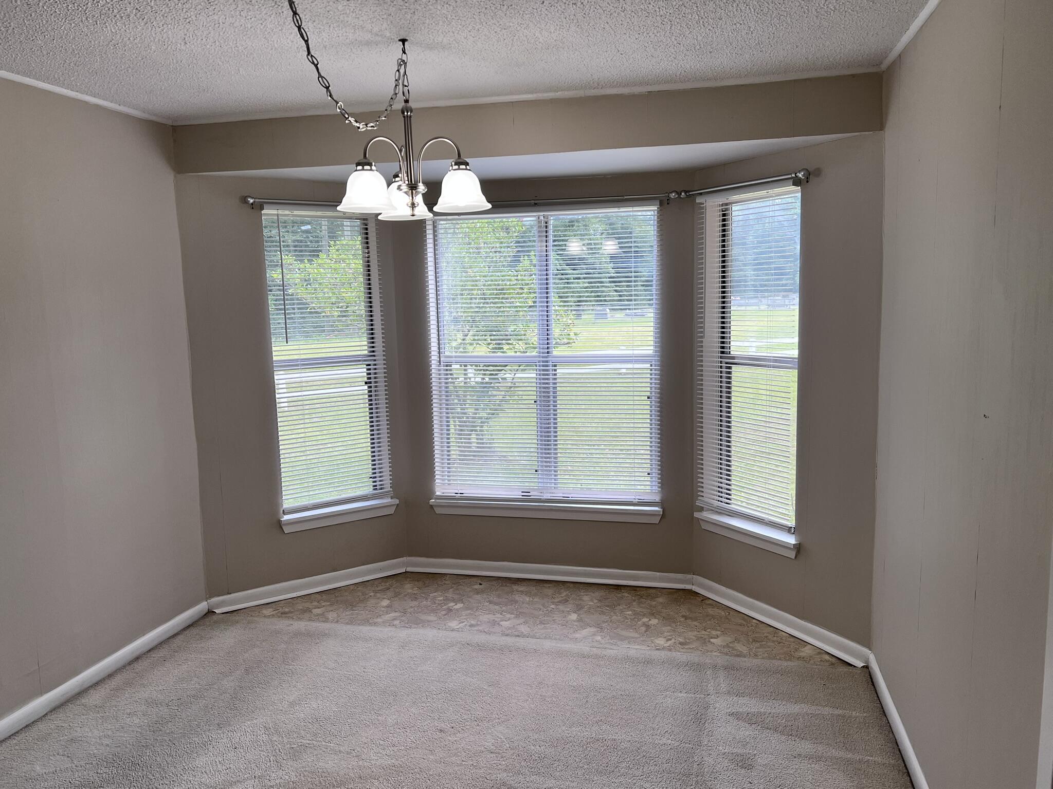 METES & BOUNDS - Residential Lease