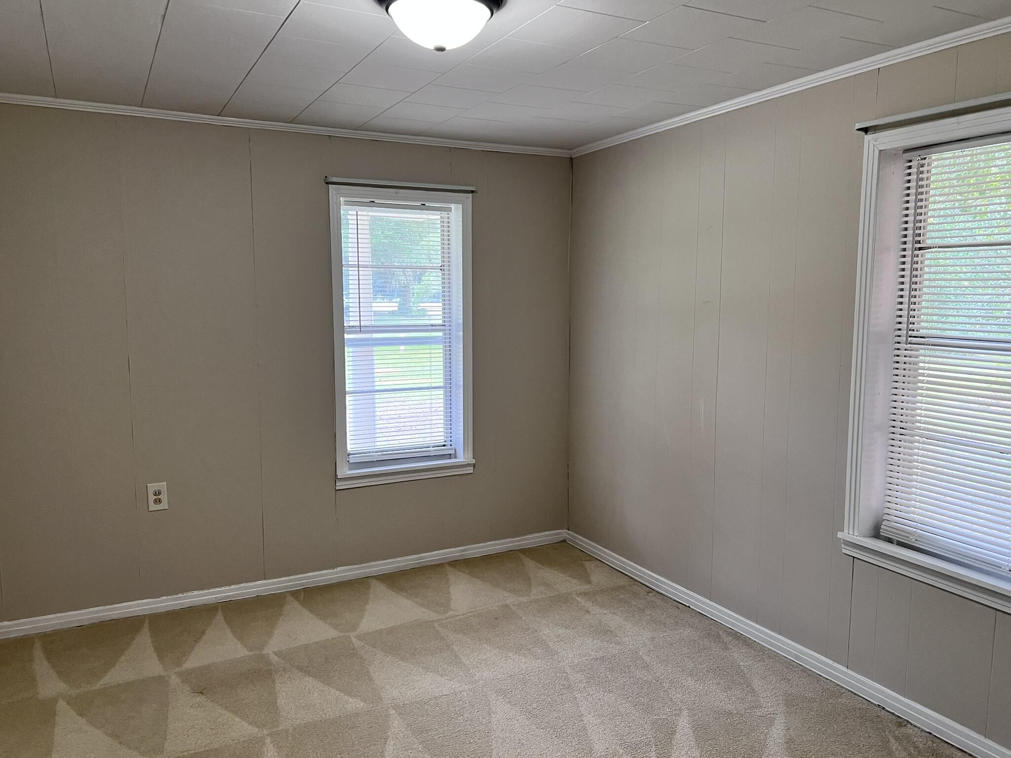 METES & BOUNDS - Residential Lease
