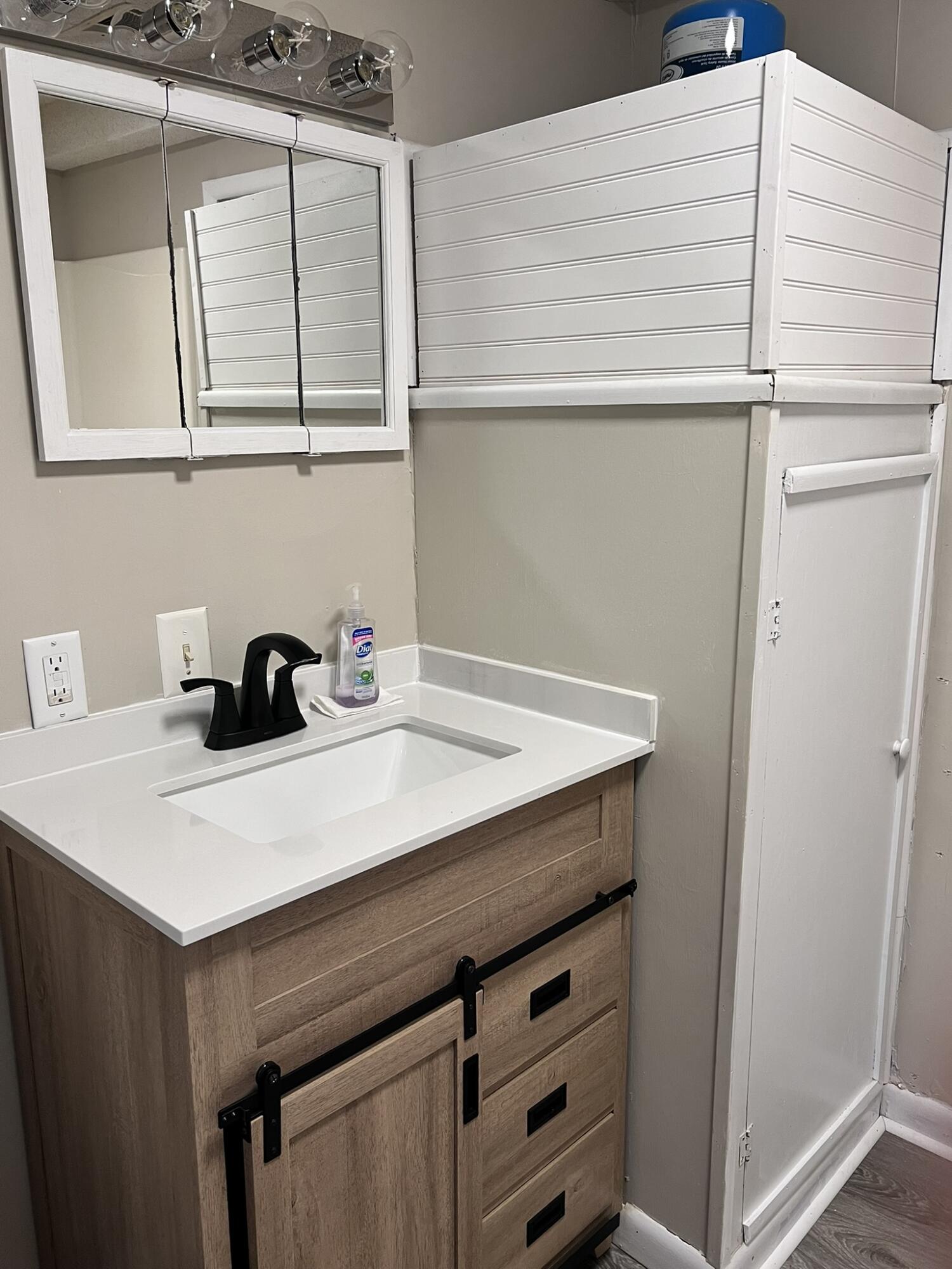 METES & BOUNDS - Residential Lease