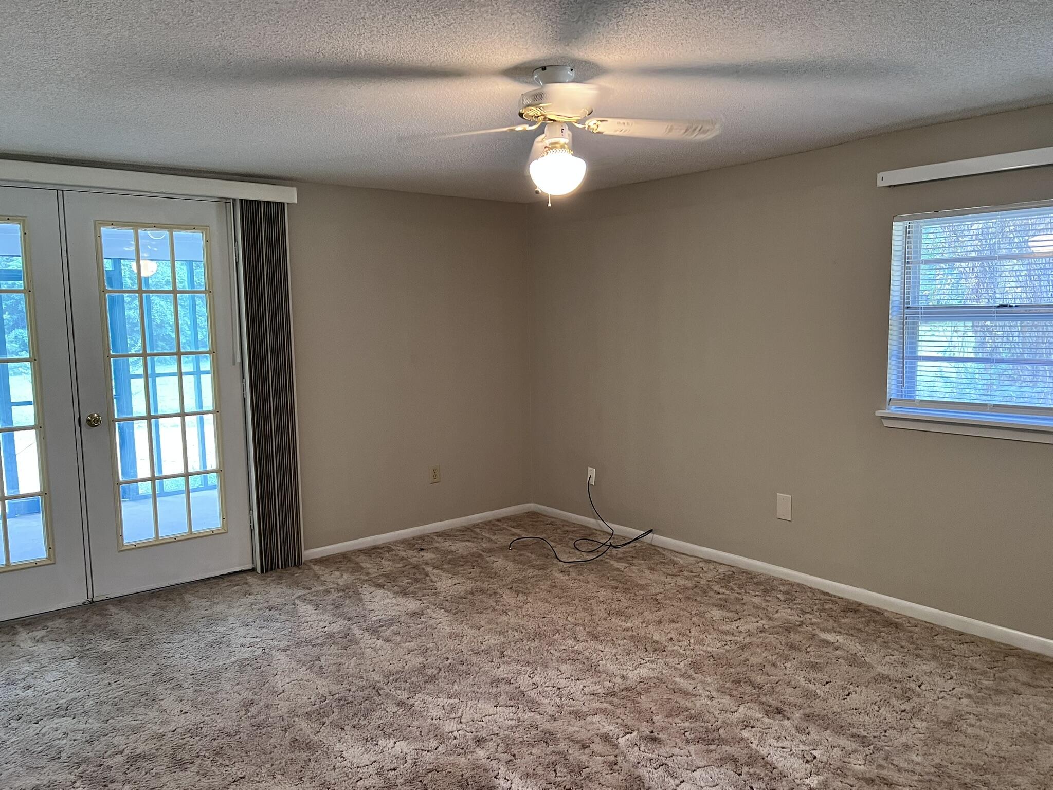 METES & BOUNDS - Residential Lease