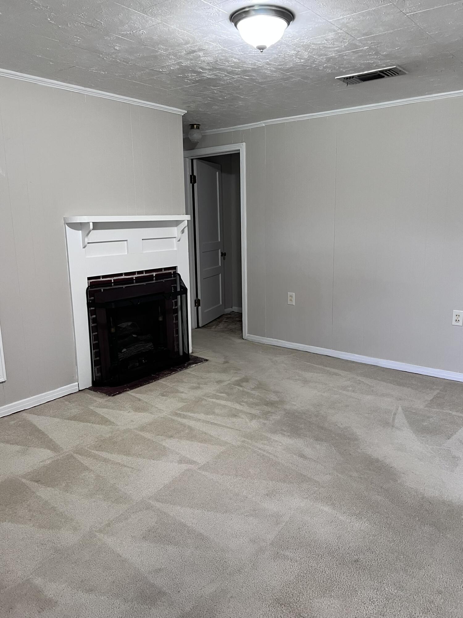 METES & BOUNDS - Residential Lease