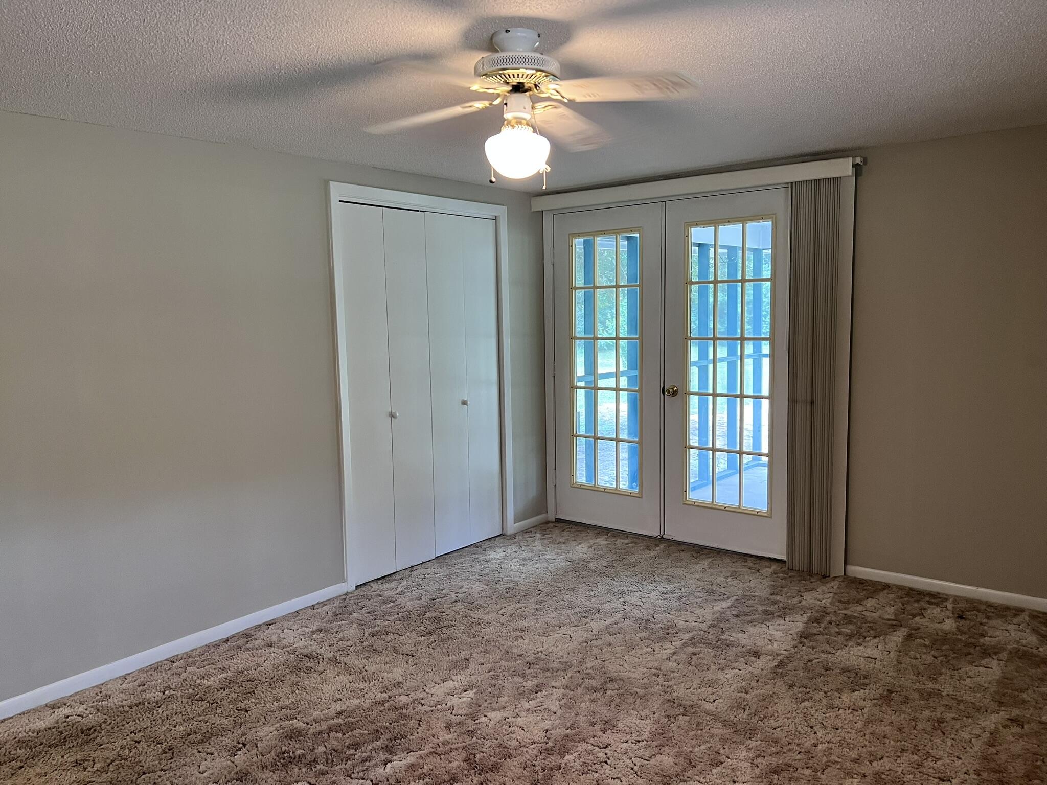 METES & BOUNDS - Residential Lease