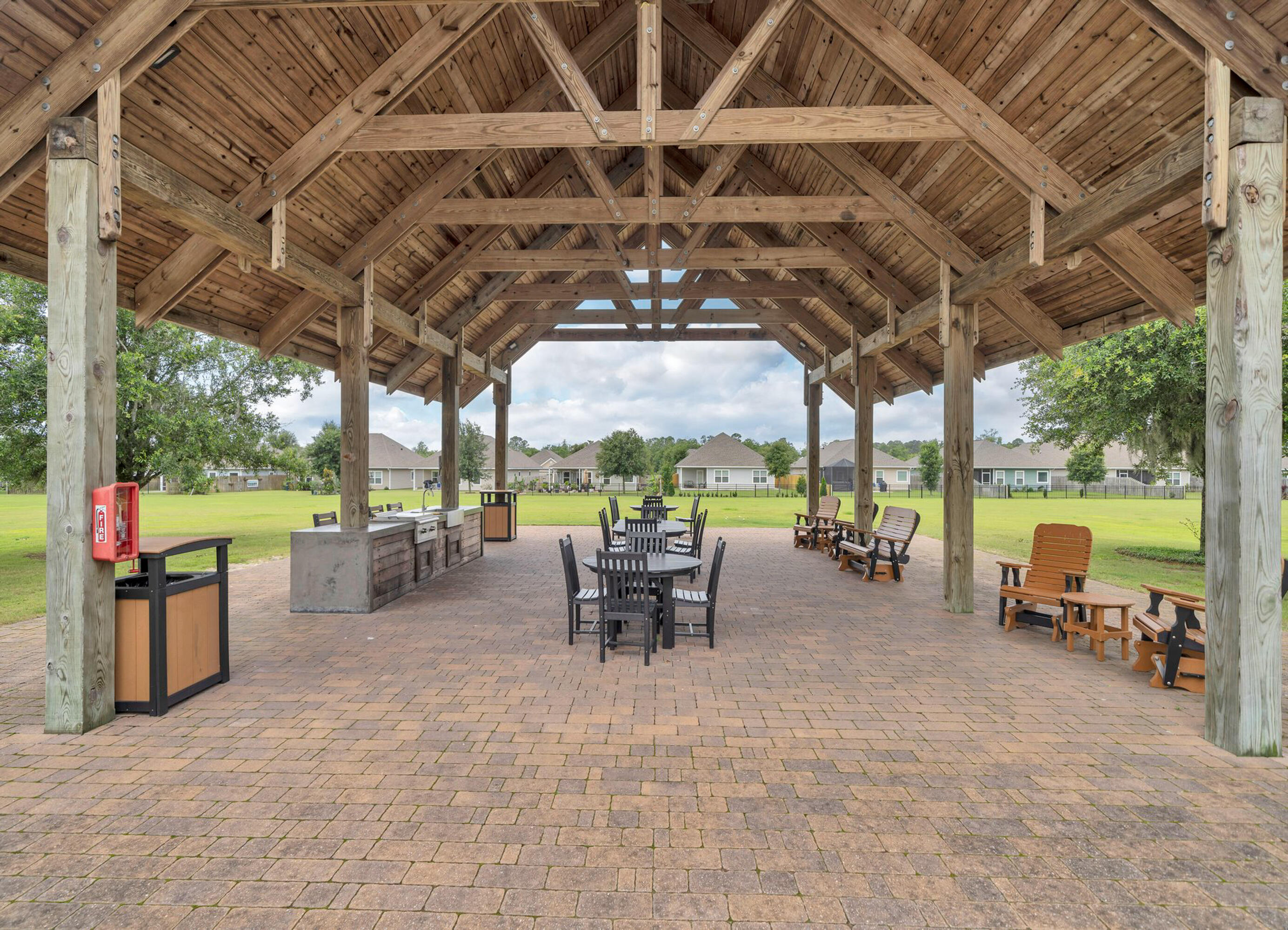 HAMMOCK BAY - Residential