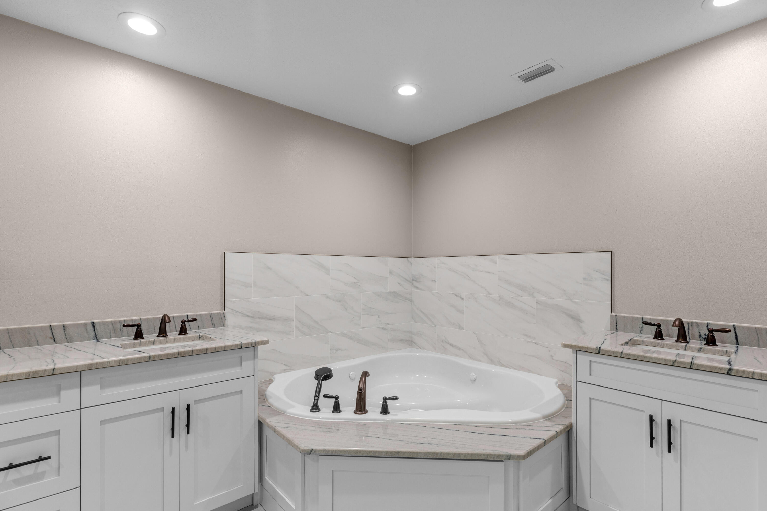 OAKLAKE - Residential