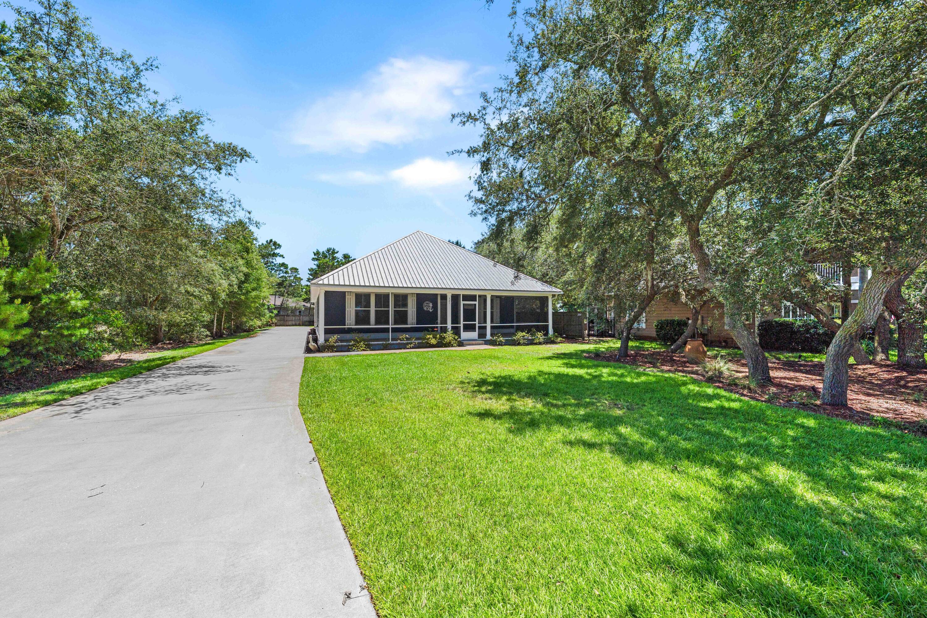 PELICAN BAY S/D - Residential