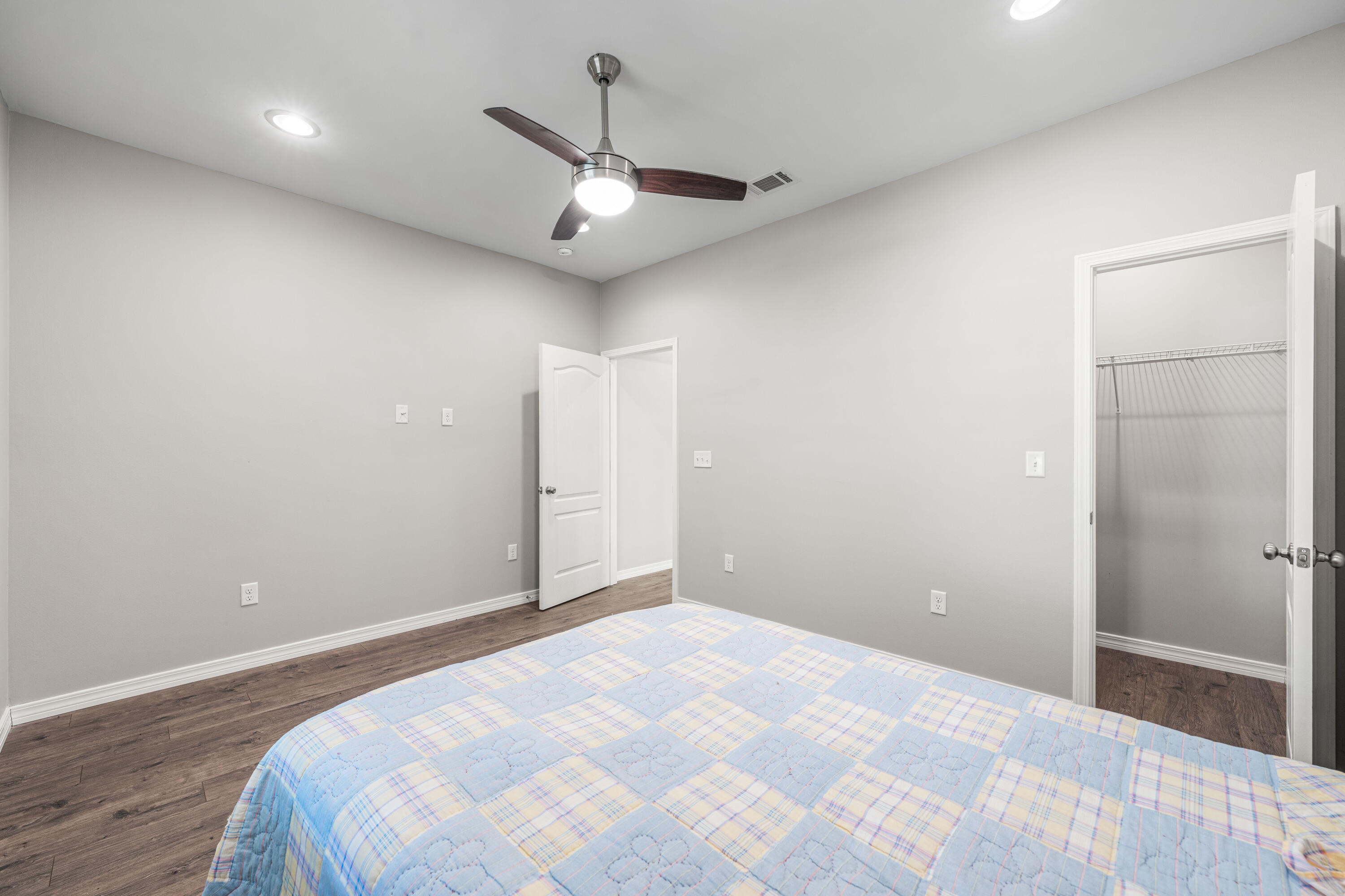 PELICAN BAY S/D - Residential