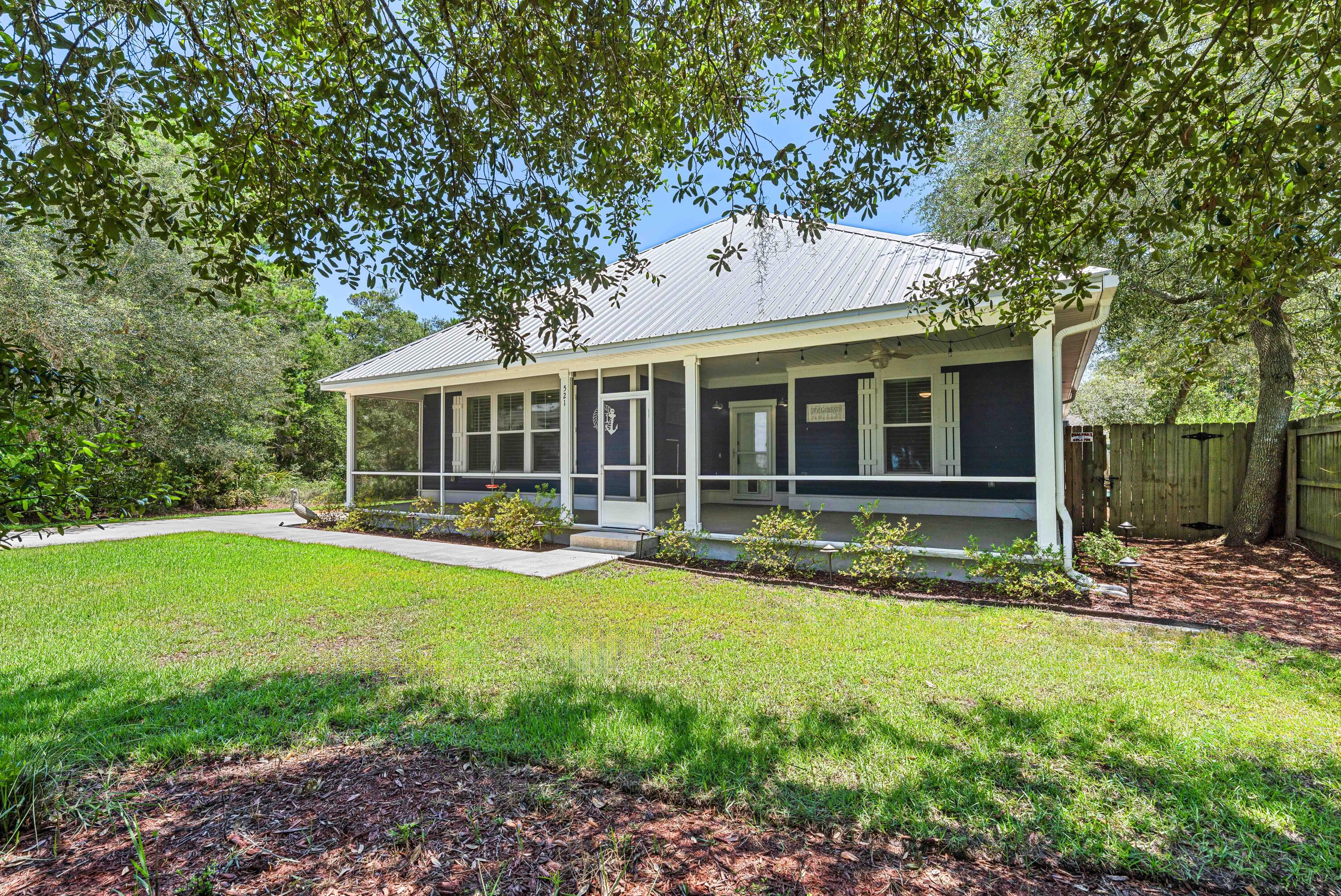 PELICAN BAY S/D - Residential