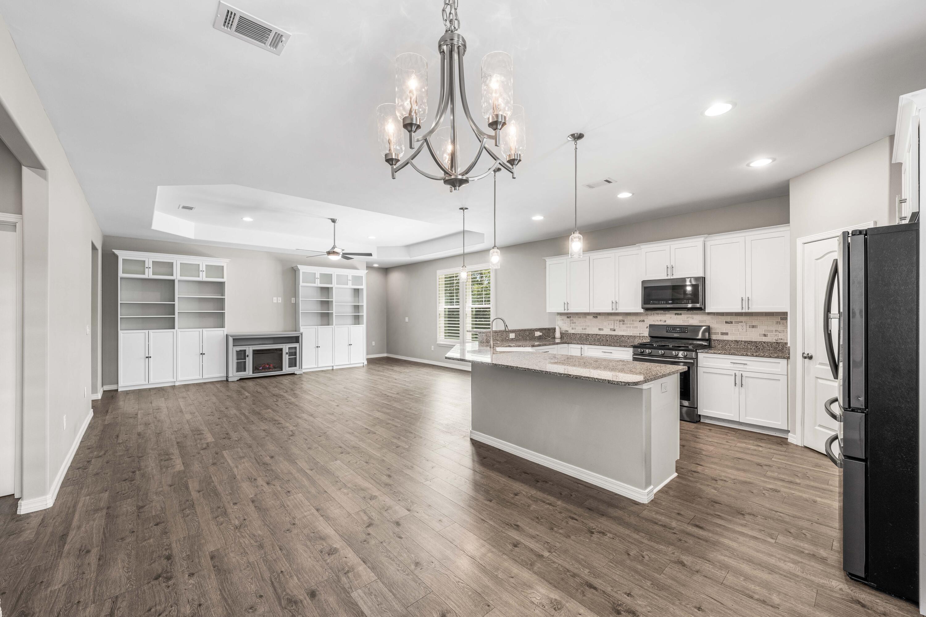 PELICAN BAY S/D - Residential