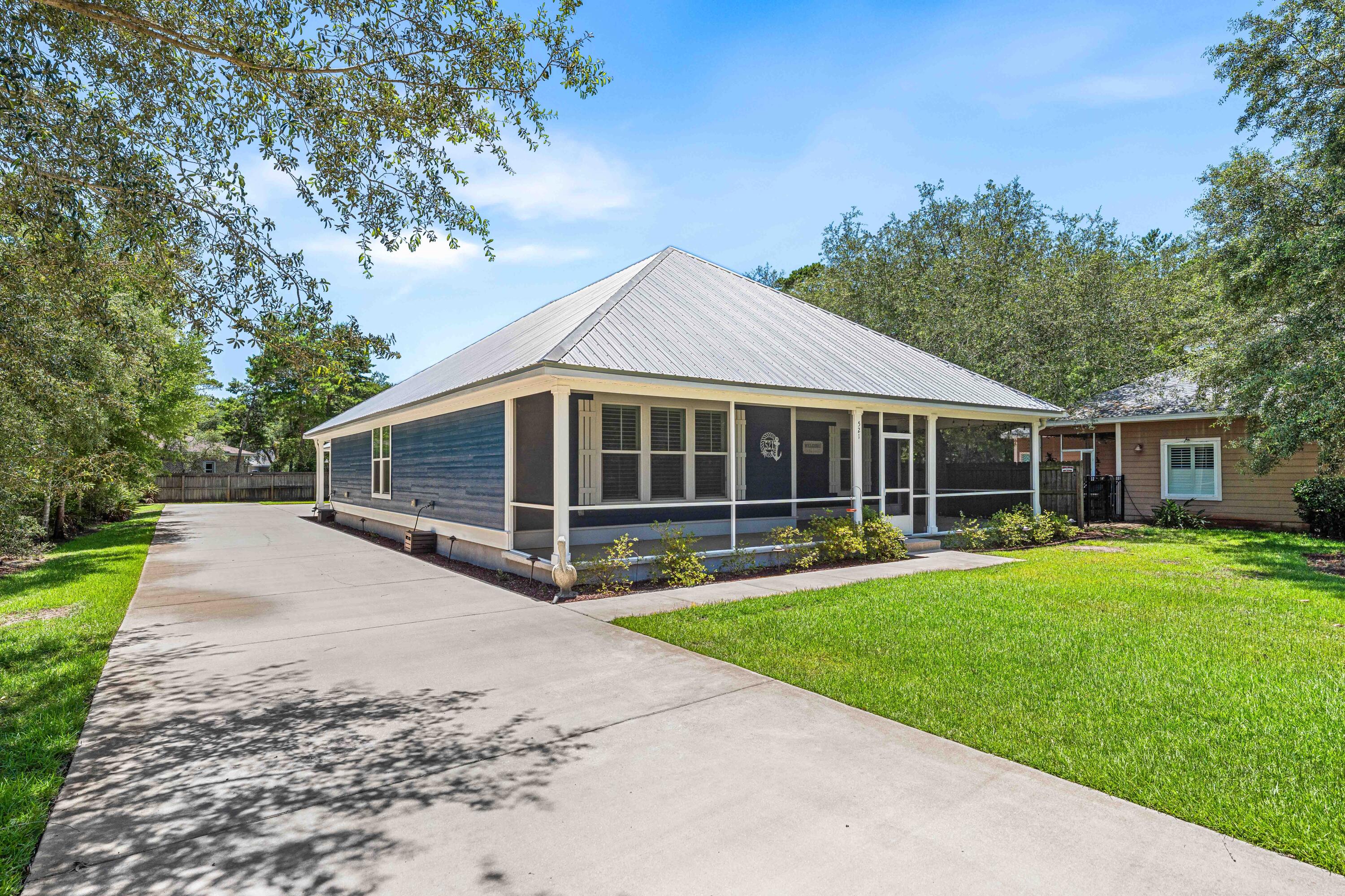PELICAN BAY S/D - Residential