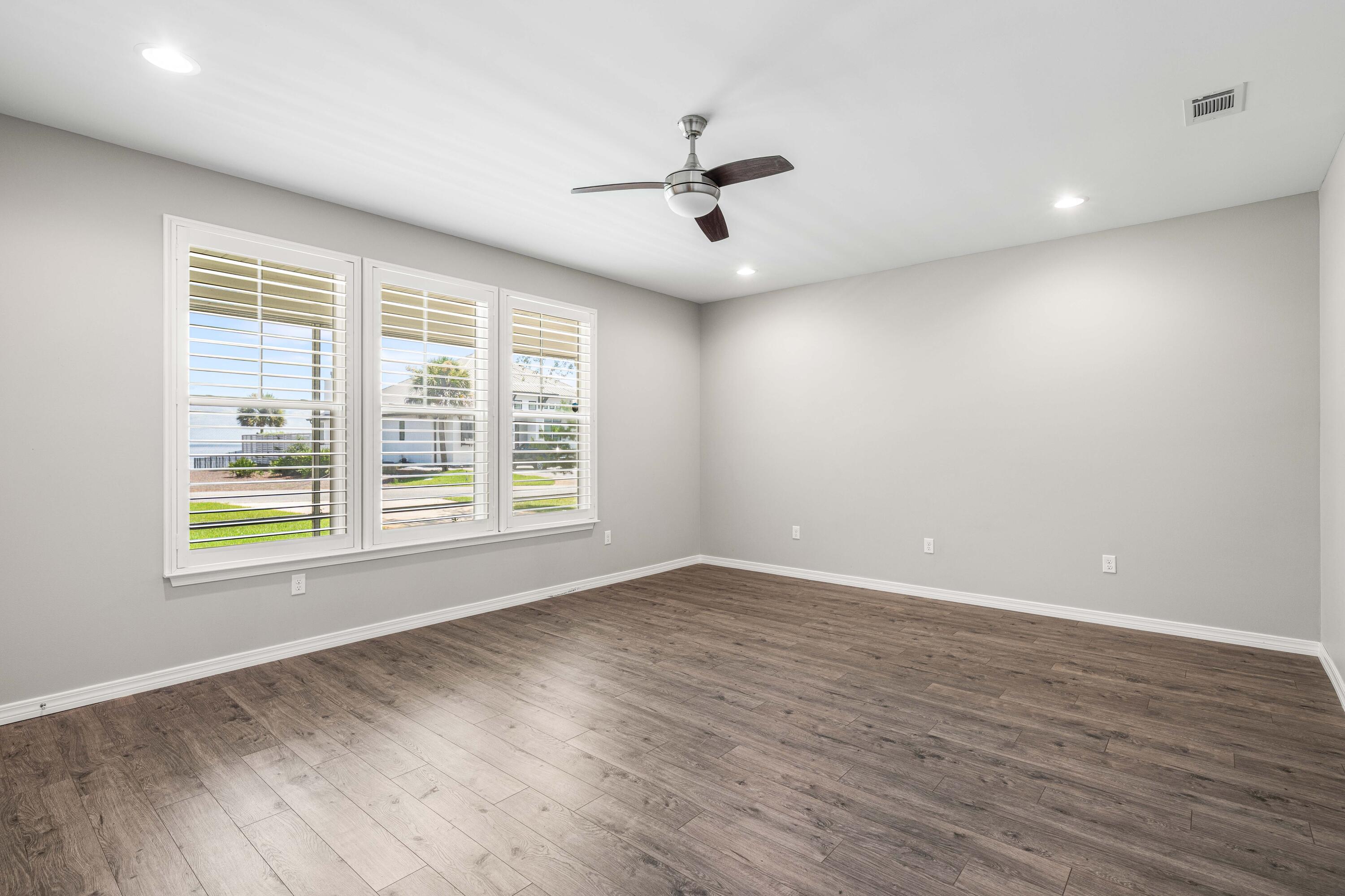 PELICAN BAY S/D - Residential