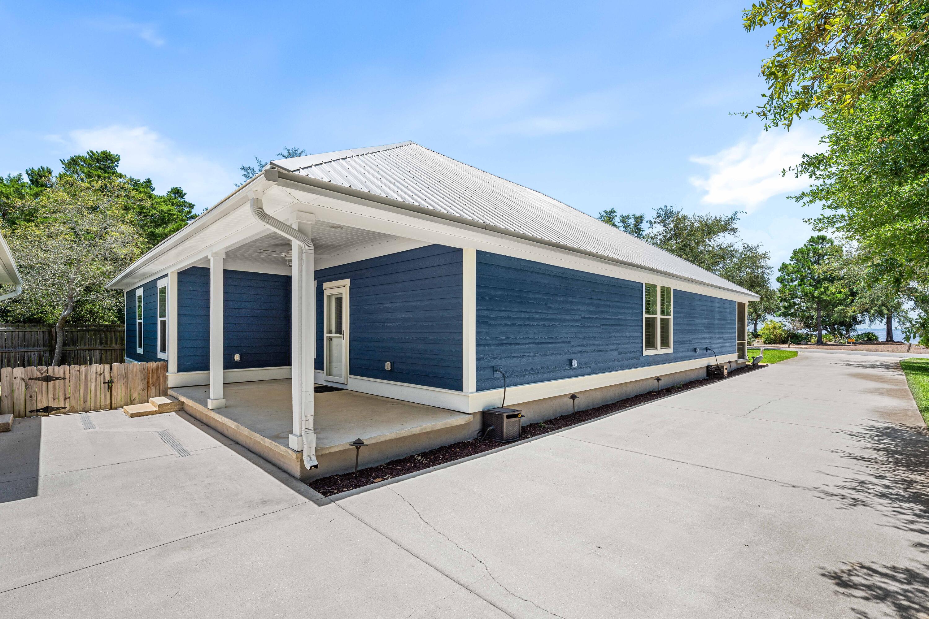 PELICAN BAY S/D - Residential