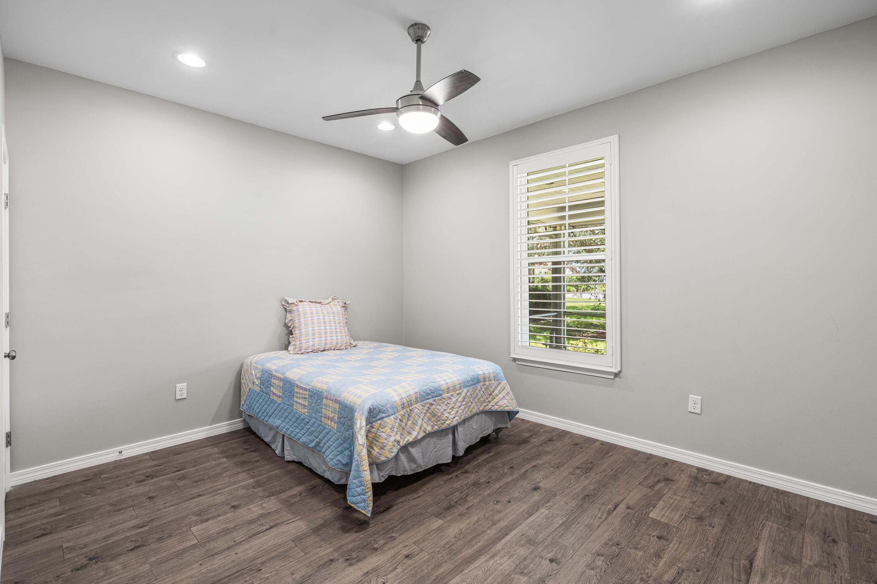 PELICAN BAY S/D - Residential