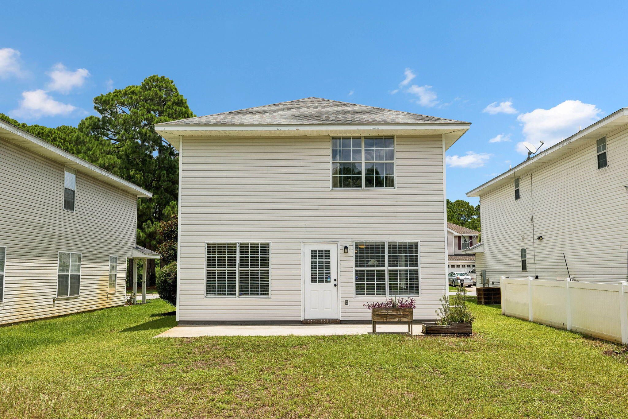 TWIN LAKES ESTATES - Residential